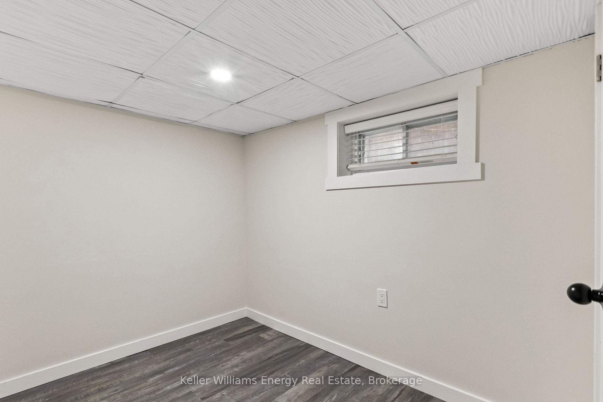 Photo 18 of 55 Arlington Avenue, Oshawa, O'Neill — HOMEH