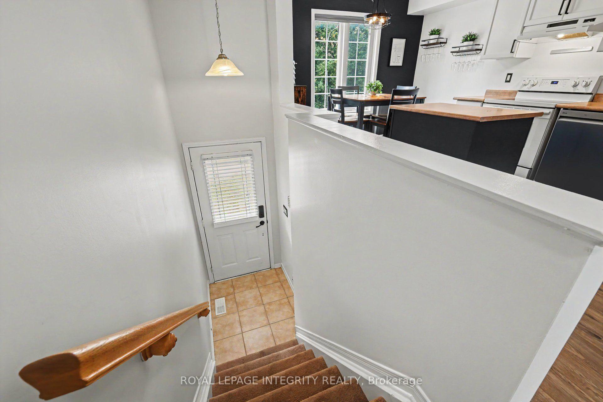 Photo 4 of 474 Seyton Drive, Ottawa, Westcliffe Estates — HOMEH