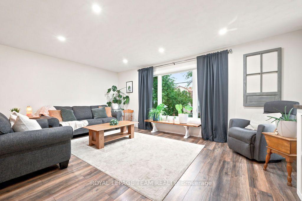Photo 7 of 438 Raglan Street N, Renfrew, Renfrew — HOMEH