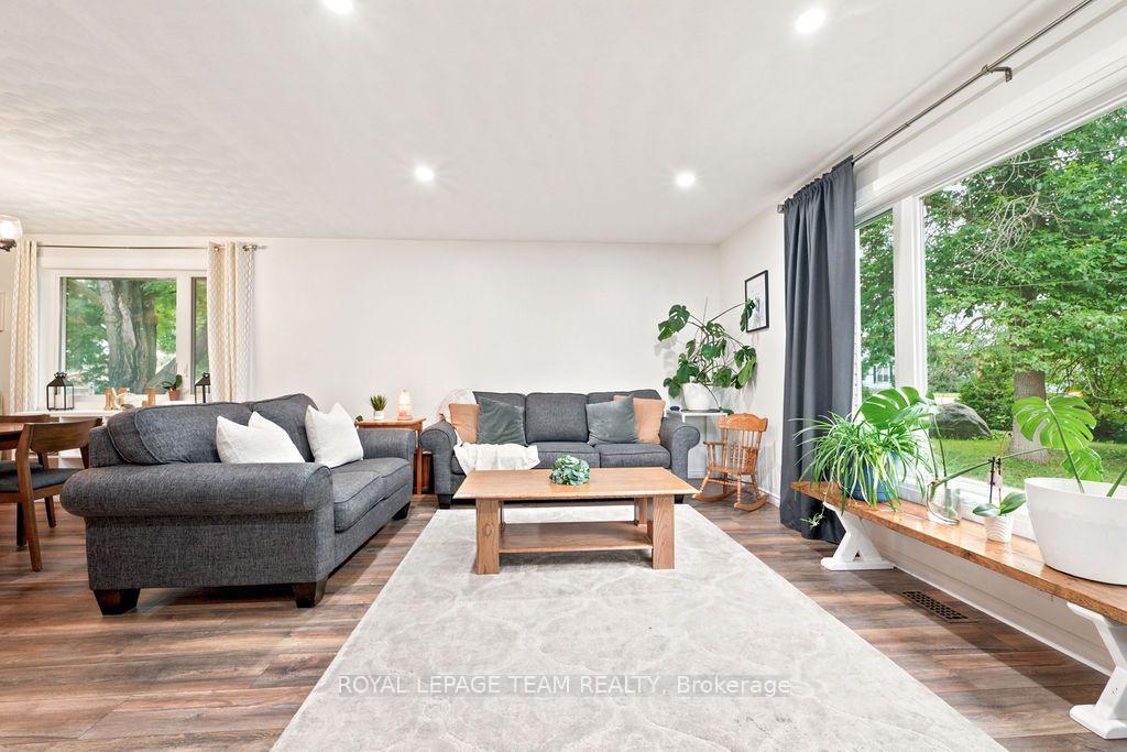 Photo 8 of 438 Raglan Street N, Renfrew, Renfrew — HOMEH