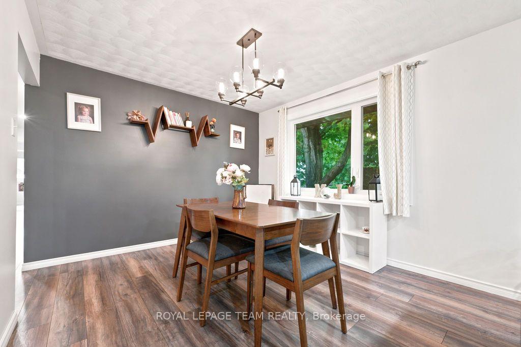 Photo 10 of 438 Raglan Street N, Renfrew, Renfrew — HOMEH