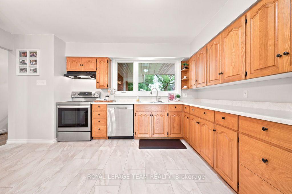 Photo 15 of 438 Raglan Street N, Renfrew, Renfrew — HOMEH