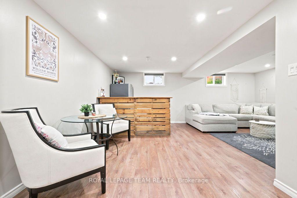 Photo 33 of 438 Raglan Street N, Renfrew, Renfrew — HOMEH