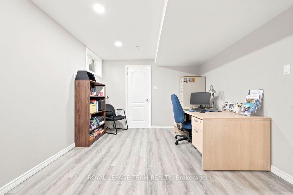 Photo 37 of 438 Raglan Street N, Renfrew, Renfrew — HOMEH