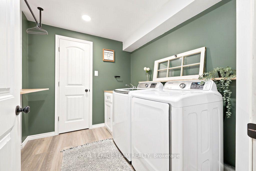 Photo 39 of 438 Raglan Street N, Renfrew, Renfrew — HOMEH