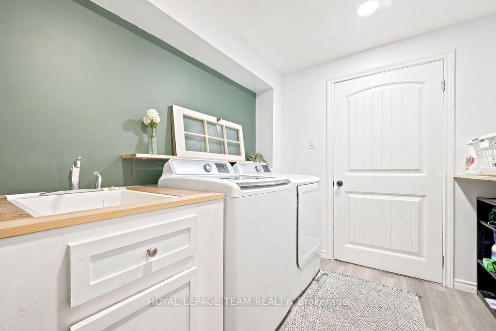 Photo 40 of 438 Raglan Street N, Renfrew, Renfrew — HOMEH
