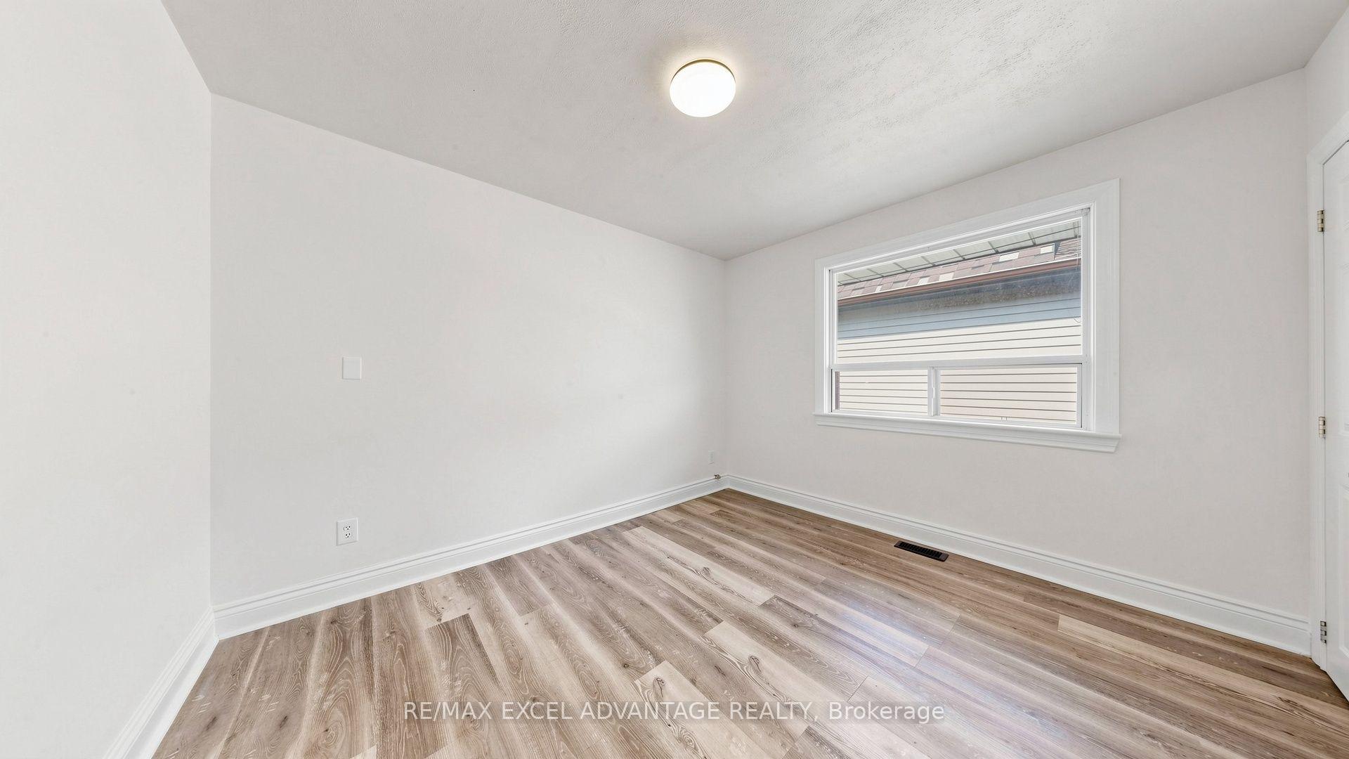 Photo 8 of Unit Lower, 479 Lowell Avenue, Oshawa, McLaughlin — HOMEH