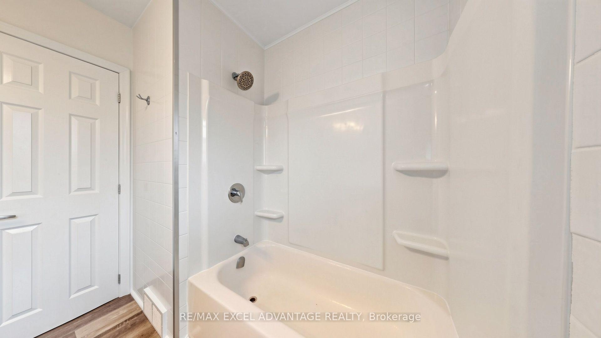 Photo 10 of Unit Lower, 479 Lowell Avenue, Oshawa, McLaughlin — HOMEH