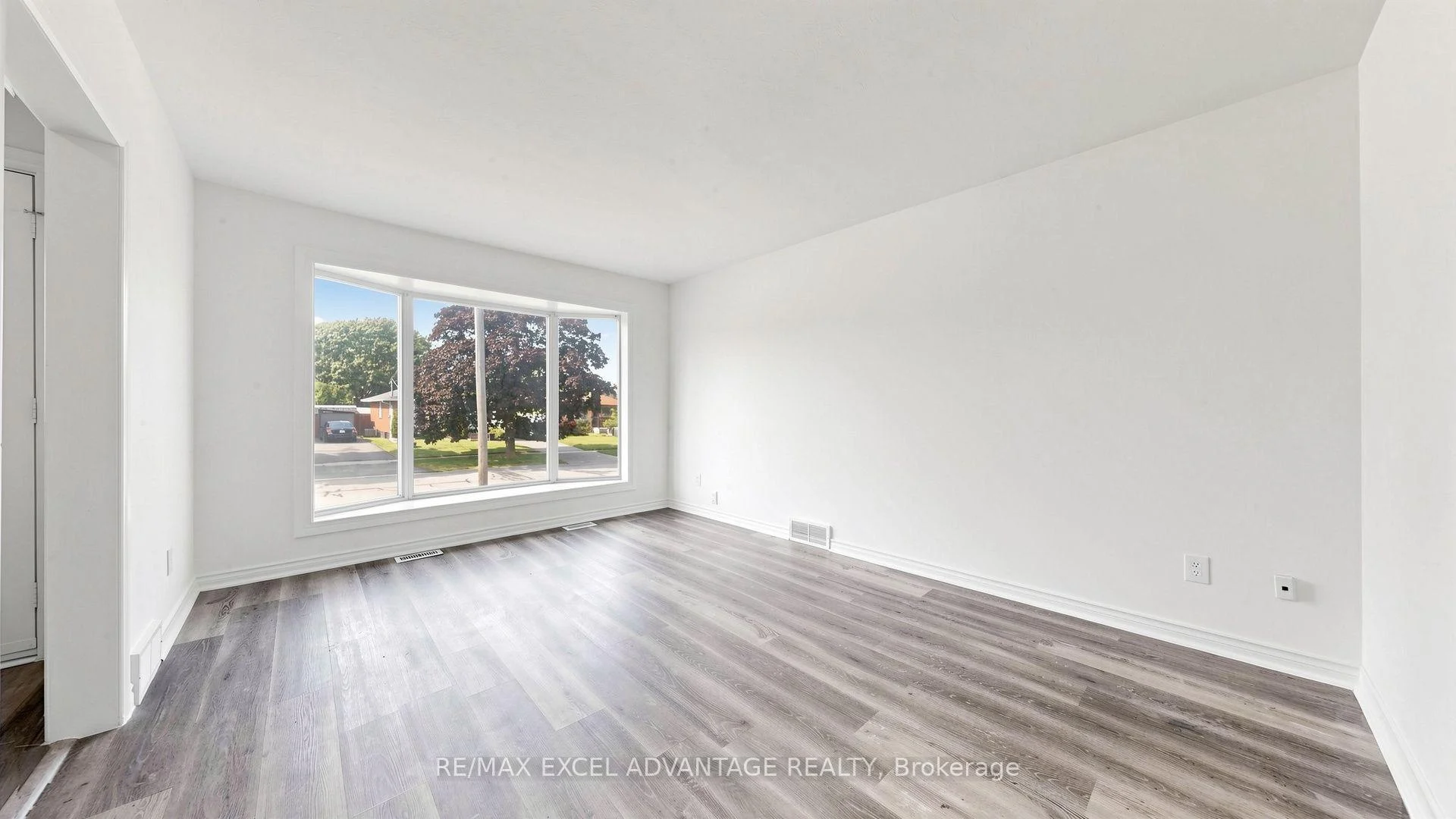 Photo 19 of Unit Lower, 479 Lowell Avenue, Oshawa, McLaughlin — HOMEH