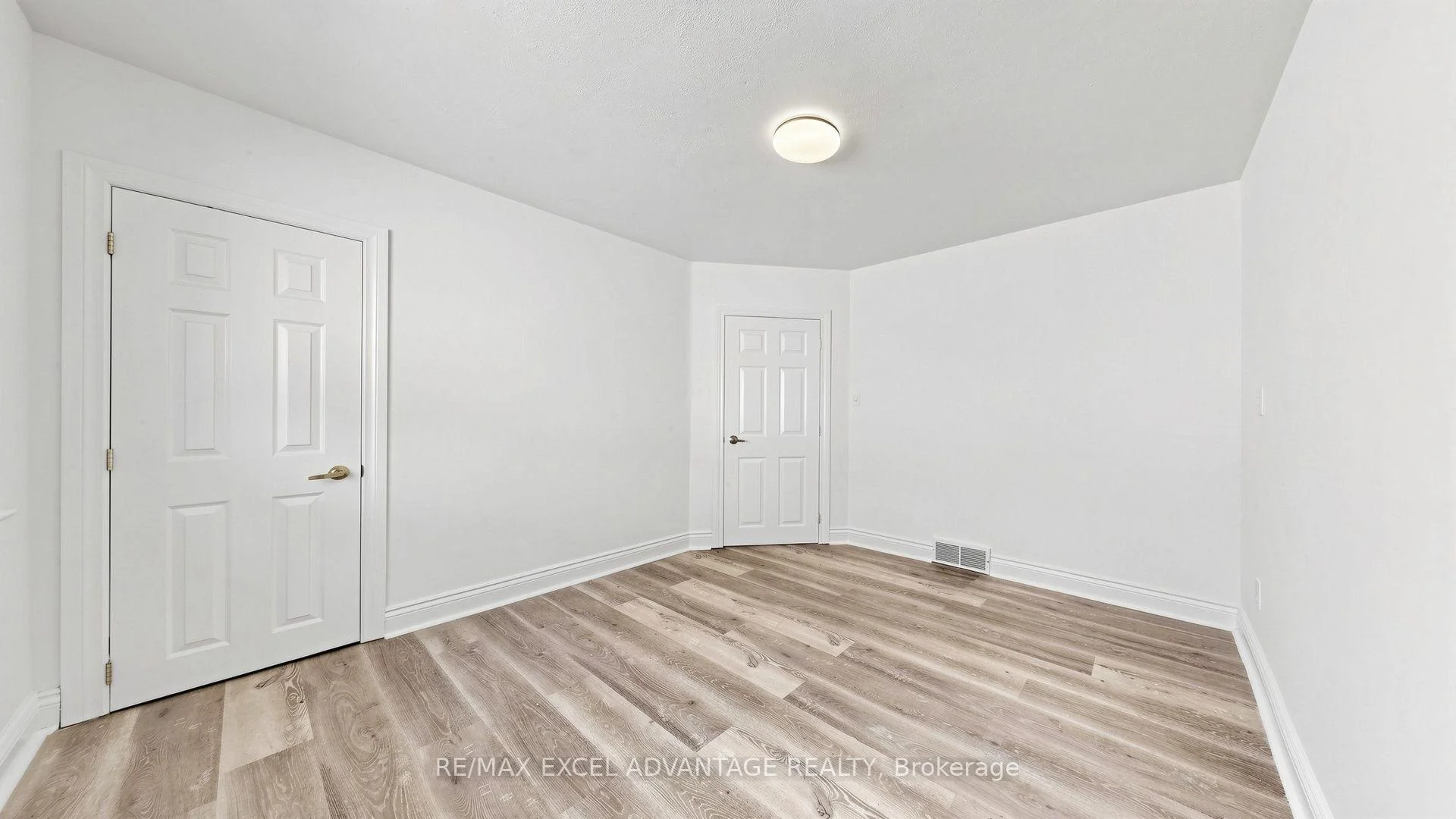 Photo 24 of Unit Lower, 479 Lowell Avenue, Oshawa, McLaughlin — HOMEH