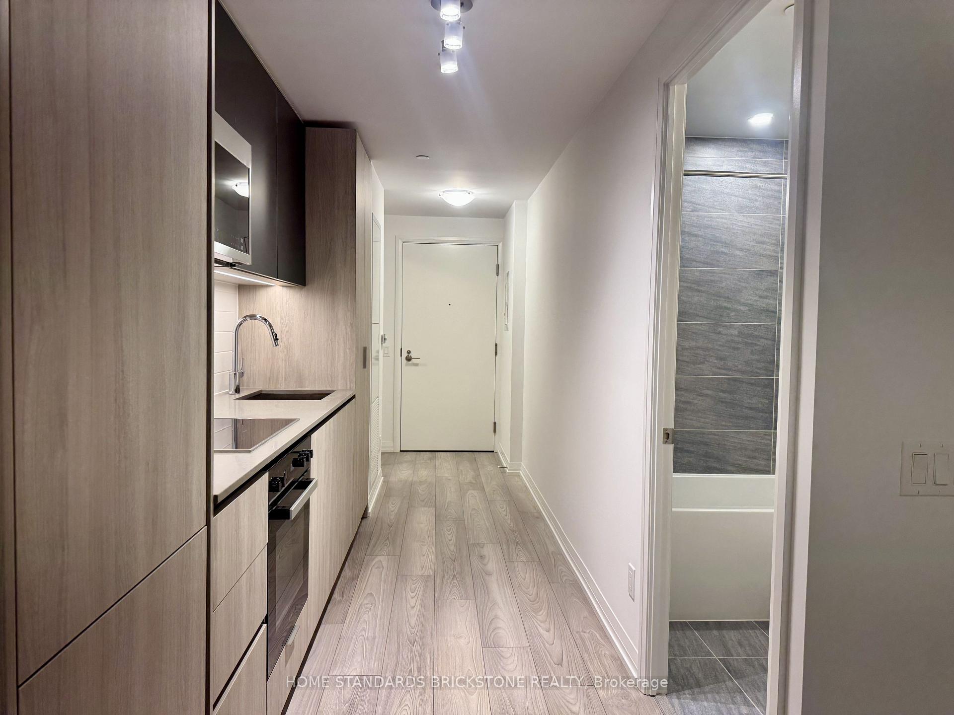 Photo 4 of Unit 1009, 400 King Street W, Toronto, Waterfront Communities — HOMEH