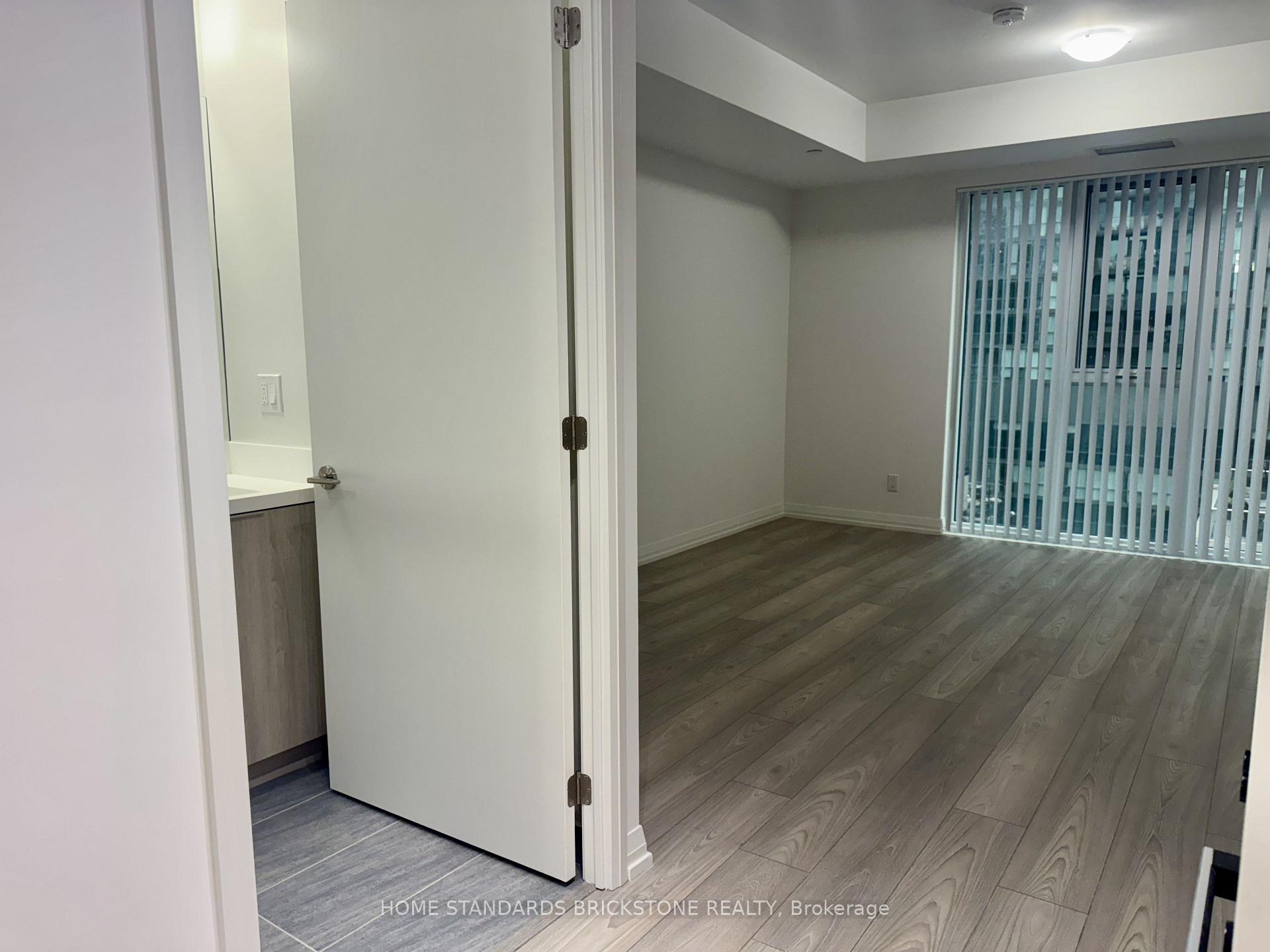 Photo 6 of Unit 1009, 400 King Street W, Toronto, Waterfront Communities — HOMEH