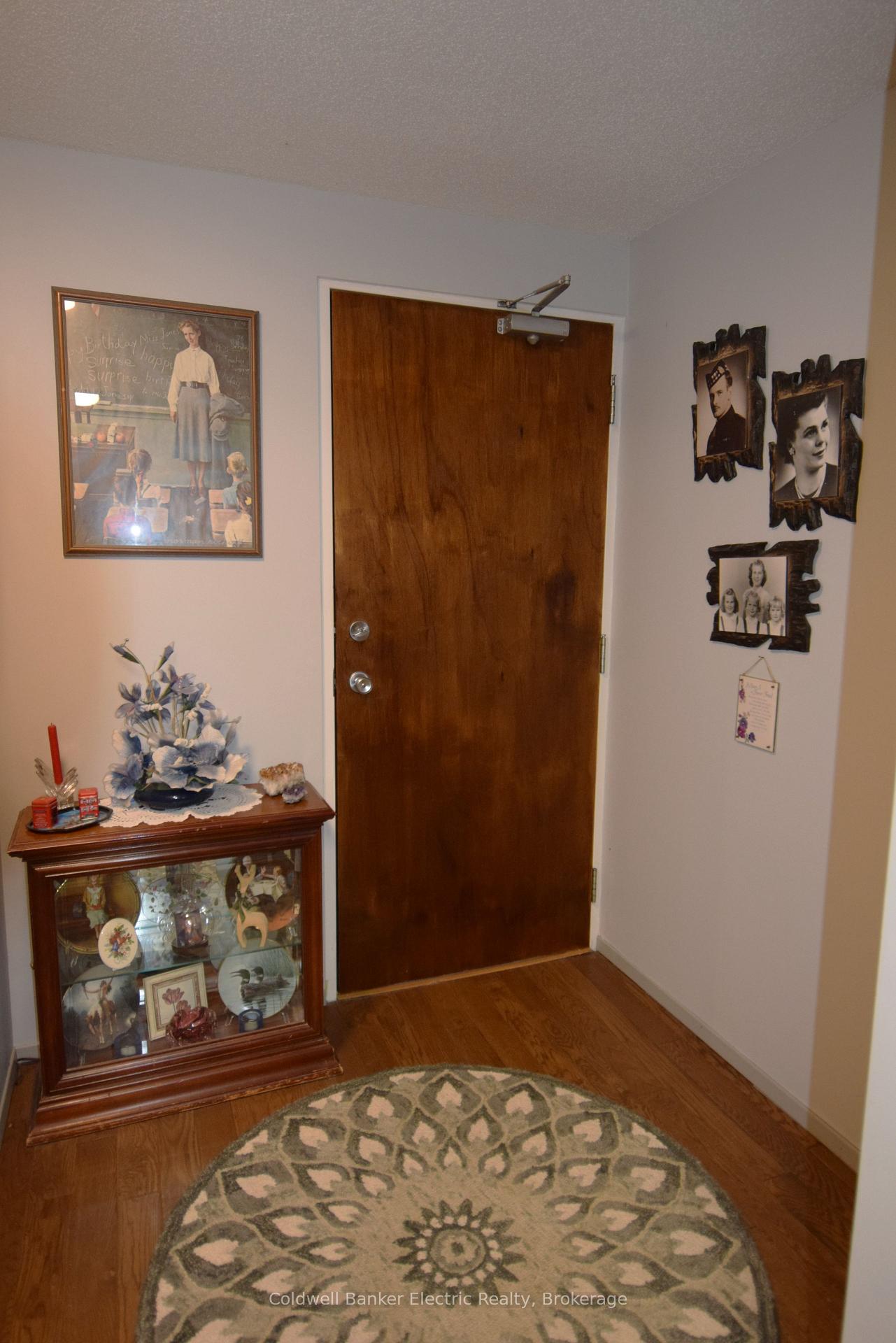 Photo 2 of Unit 104, 2418 Mountland Drive, Peterborough, Monaghan Ward 2 — HOMEH