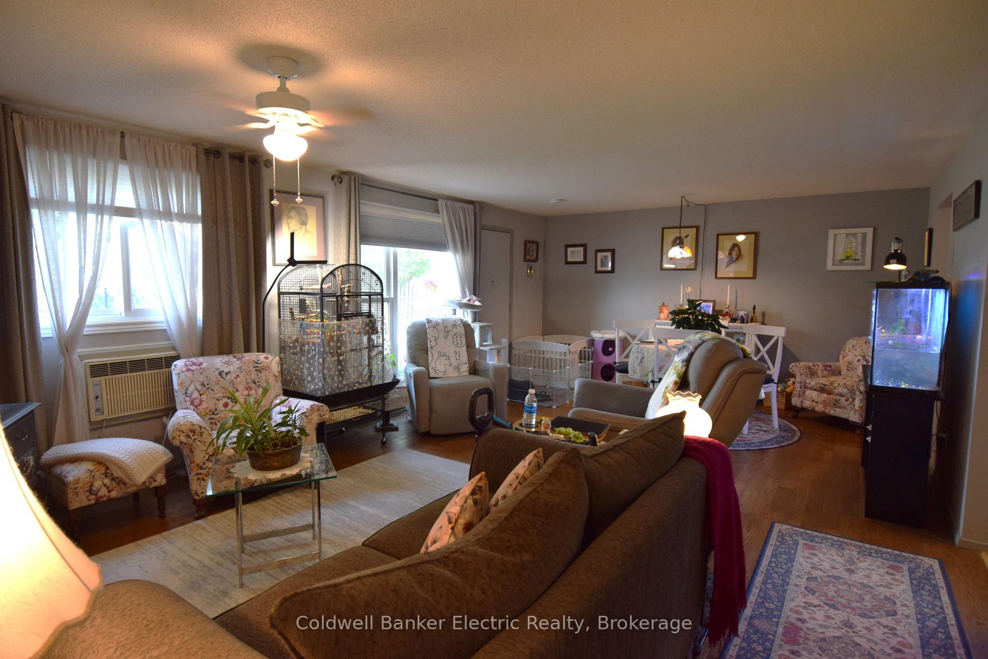 Photo 4 of Unit 104, 2418 Mountland Drive, Peterborough, Monaghan Ward 2 — HOMEH