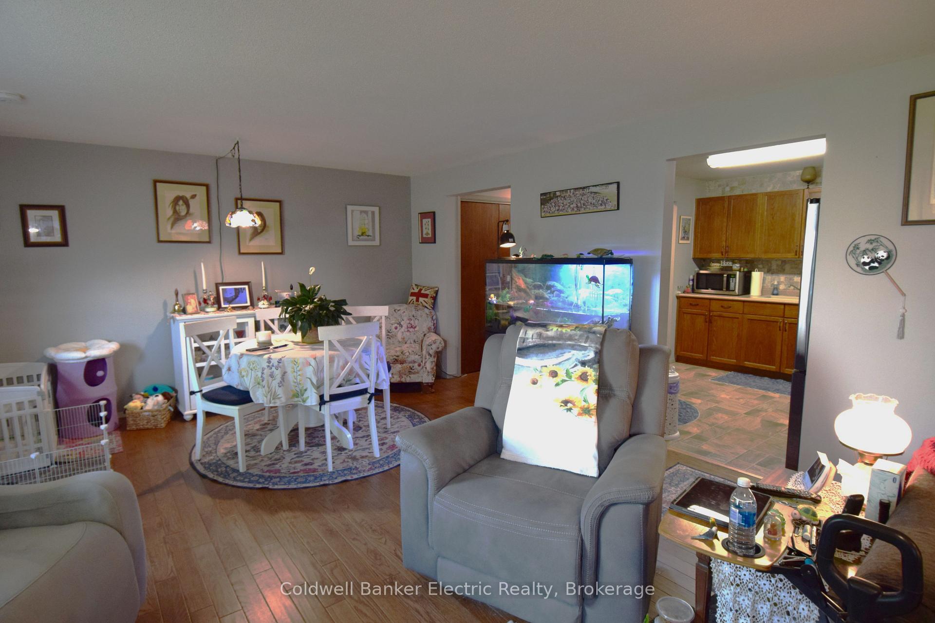Photo 8 of Unit 104, 2418 Mountland Drive, Peterborough, Monaghan Ward 2 — HOMEH