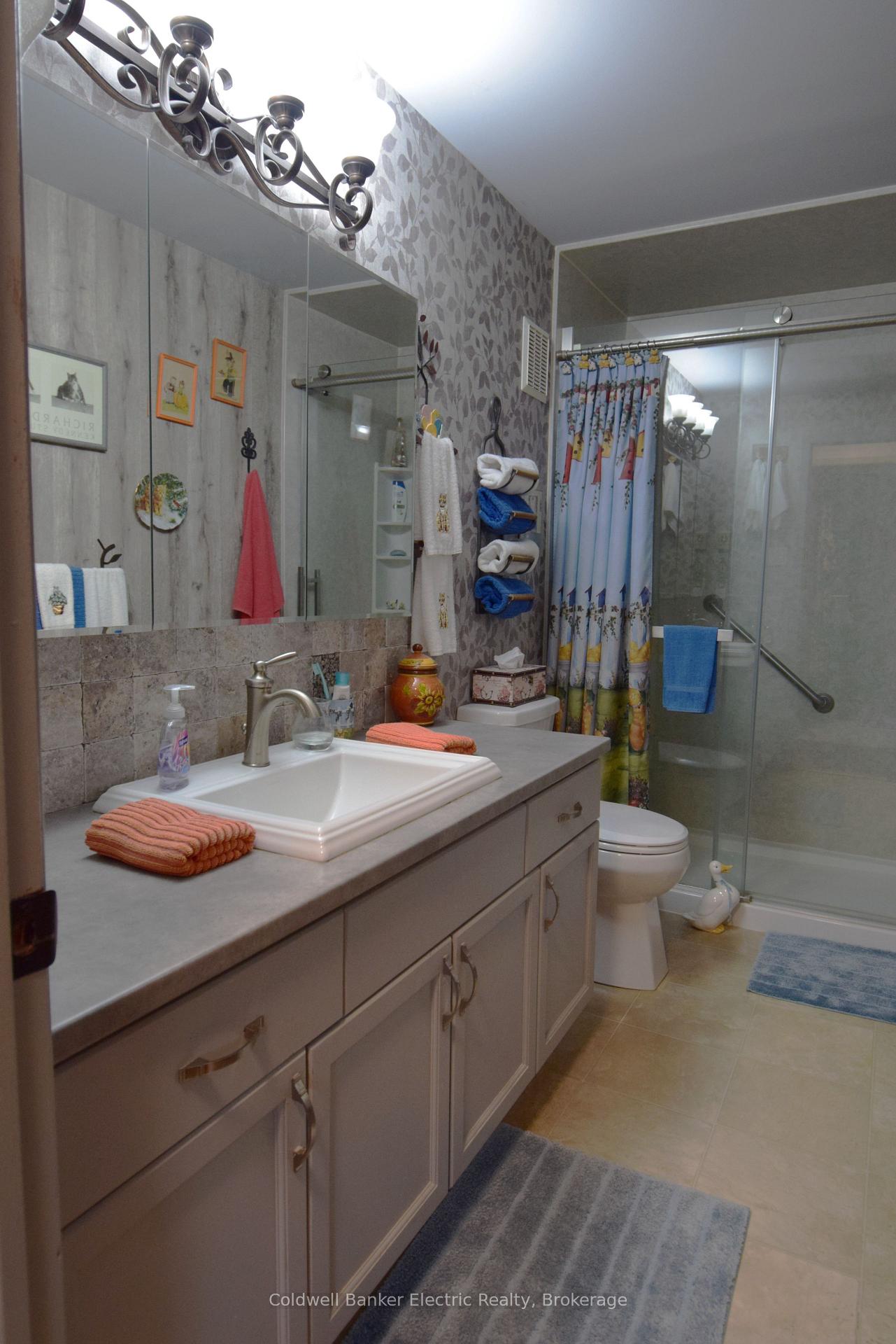 Photo 17 of Unit 104, 2418 Mountland Drive, Peterborough, Monaghan Ward 2 — HOMEH