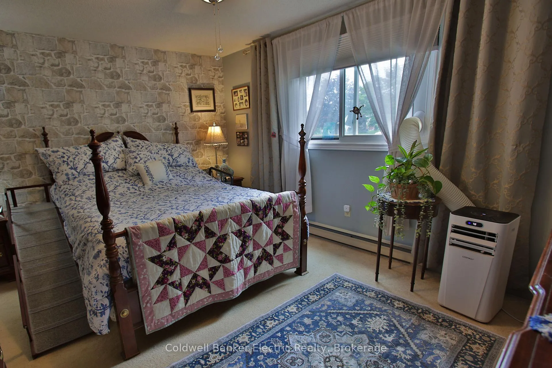 Photo 18 of Unit 104, 2418 Mountland Drive, Peterborough, Monaghan Ward 2 — HOMEH