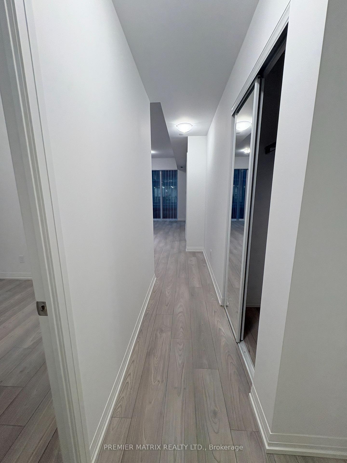 Photo 2 of Unit 720, 400 King Street W, Toronto, Waterfront Communities — HOMEH
