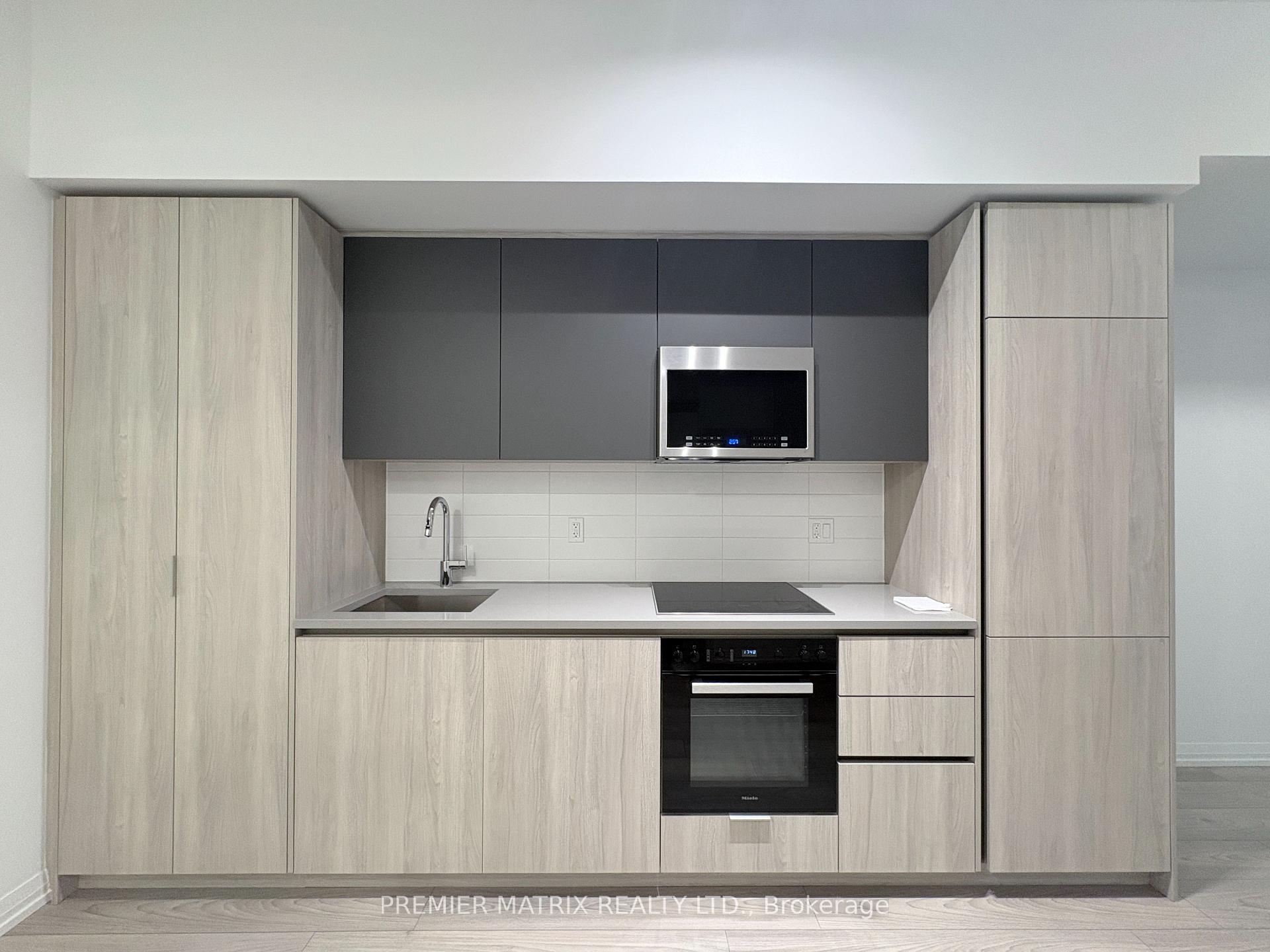 Photo 4 of Unit 720, 400 King Street W, Toronto, Waterfront Communities — HOMEH