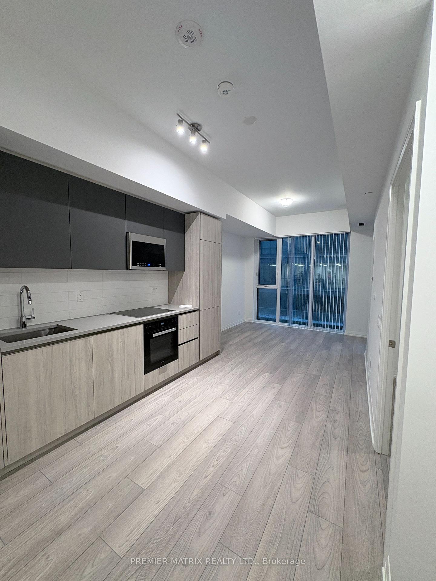 Photo 5 of Unit 720, 400 King Street W, Toronto, Waterfront Communities — HOMEH