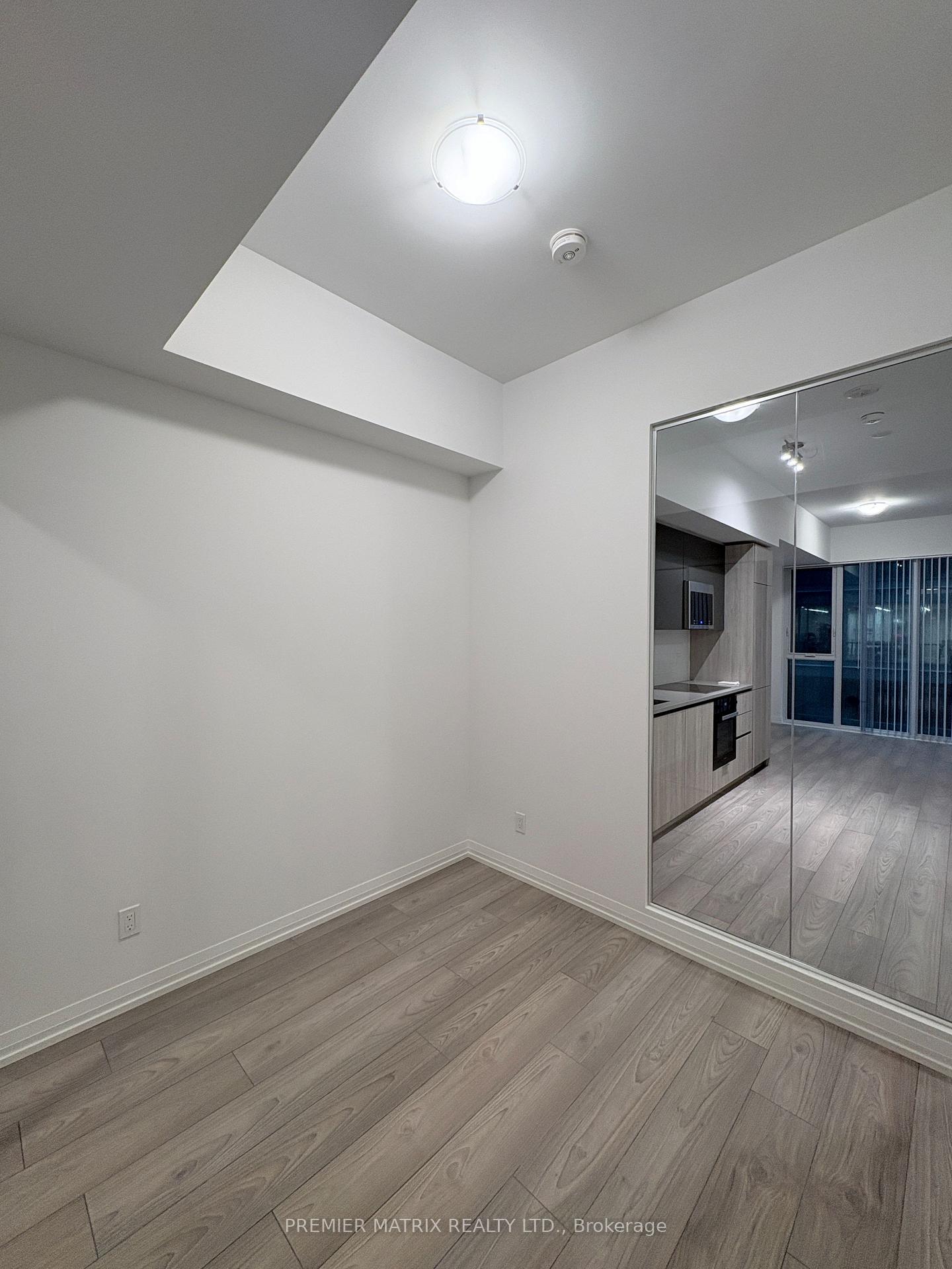 Photo 11 of Unit 720, 400 King Street W, Toronto, Waterfront Communities — HOMEH