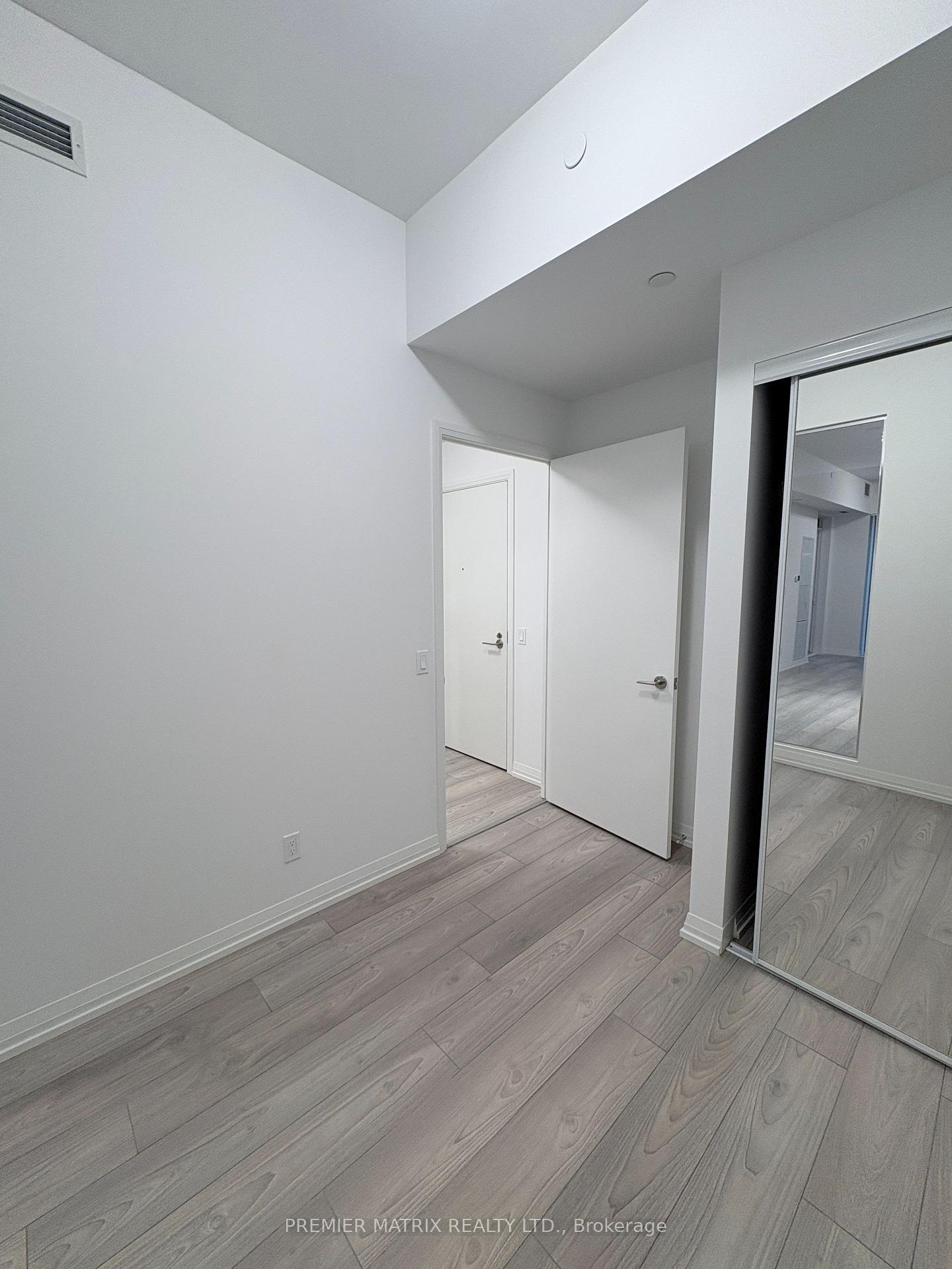 Photo 13 of Unit 720, 400 King Street W, Toronto, Waterfront Communities — HOMEH
