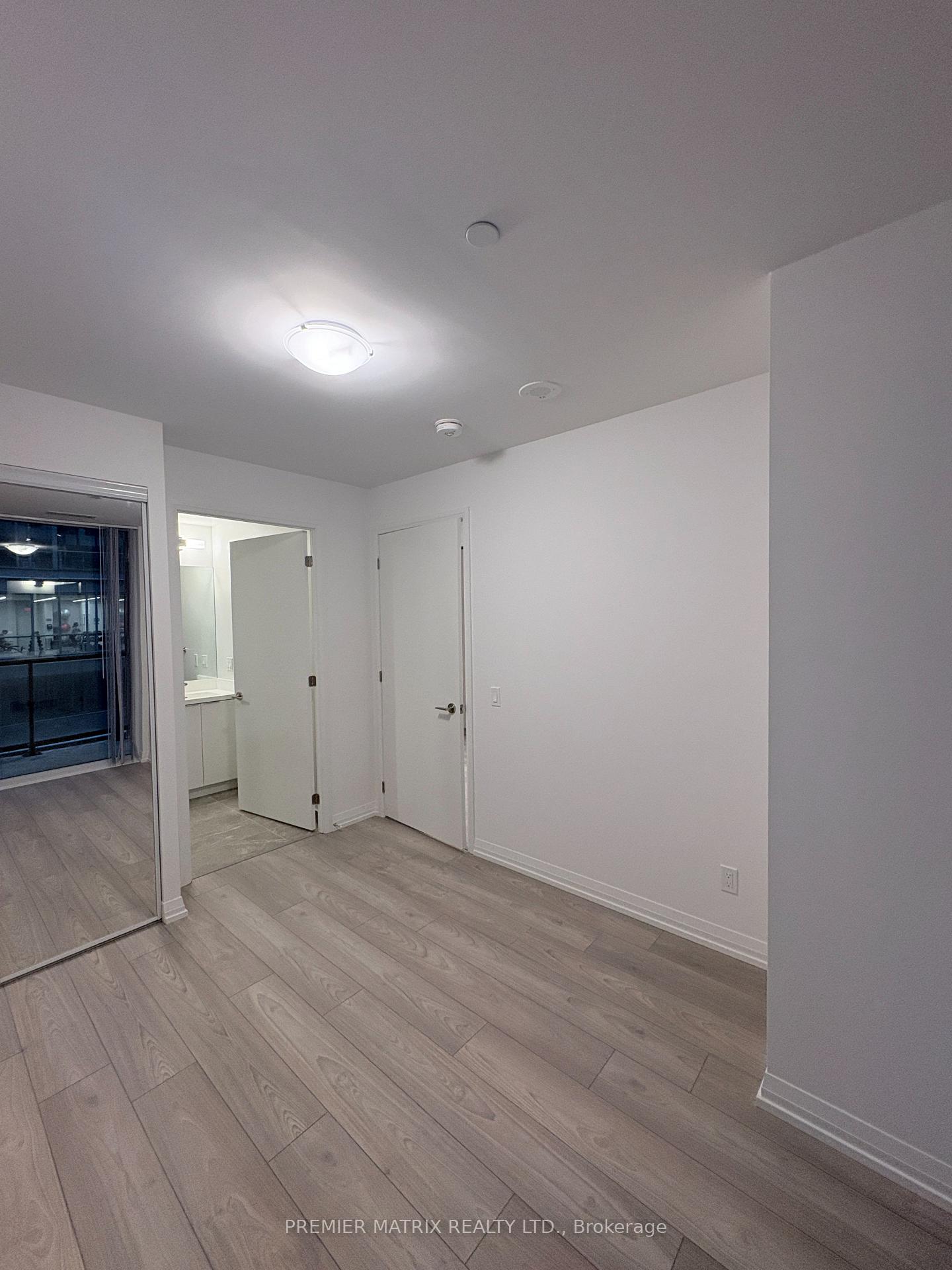 Photo 15 of Unit 720, 400 King Street W, Toronto, Waterfront Communities — HOMEH