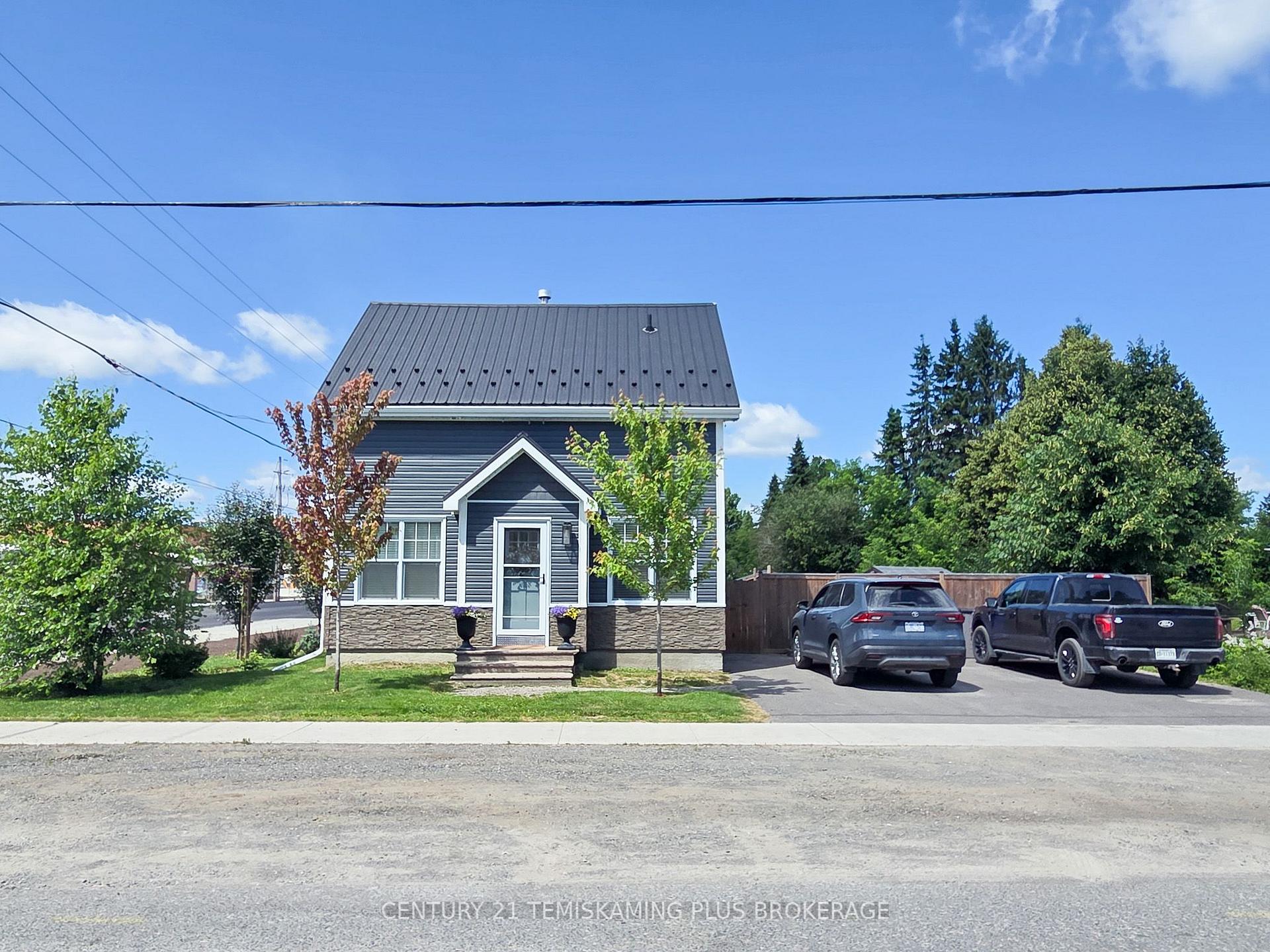 Photo 2 of 77 Third Street, Englehart — HOMEH
