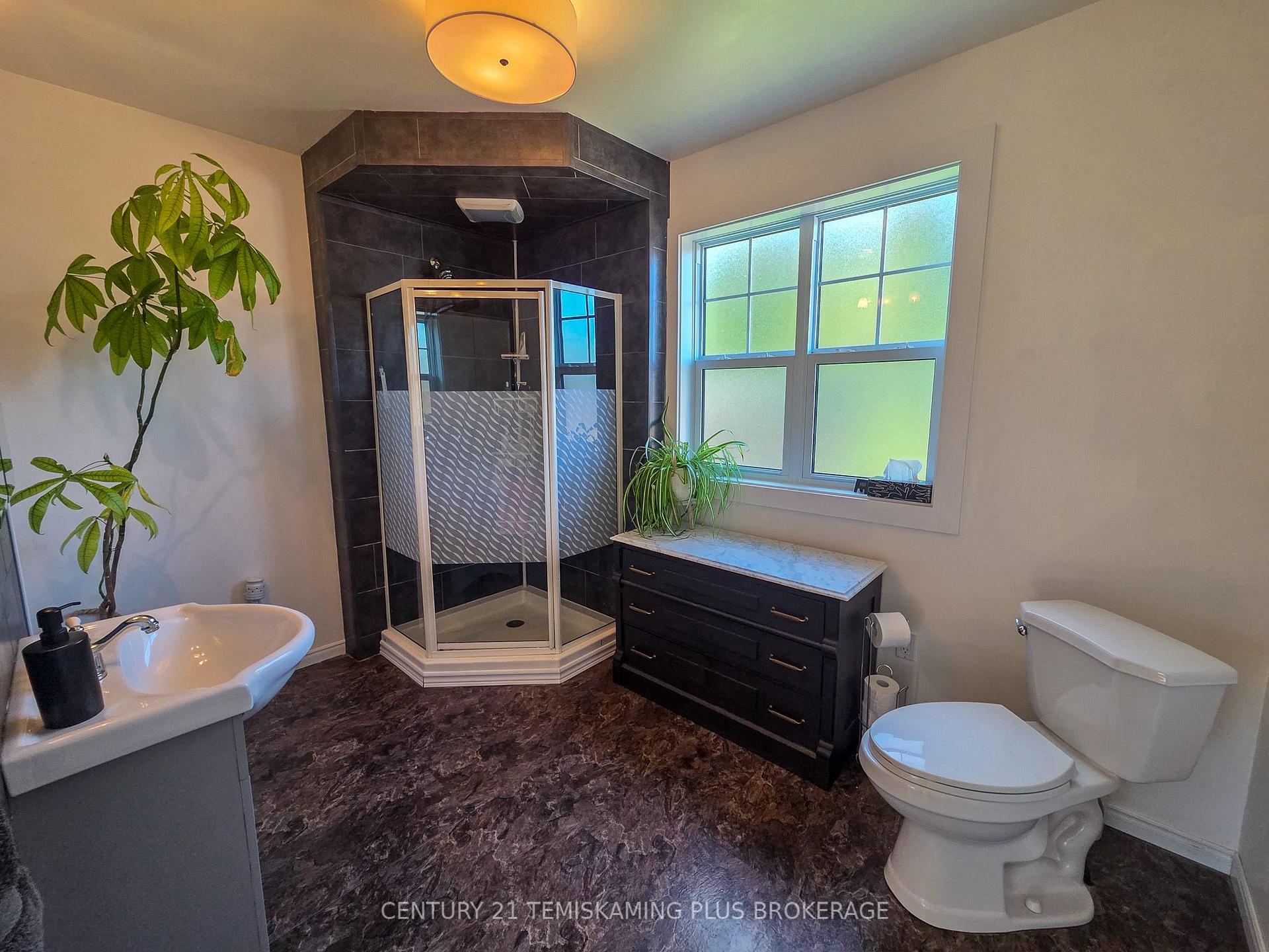 Photo 17 of 77 Third Street, Englehart — HOMEH