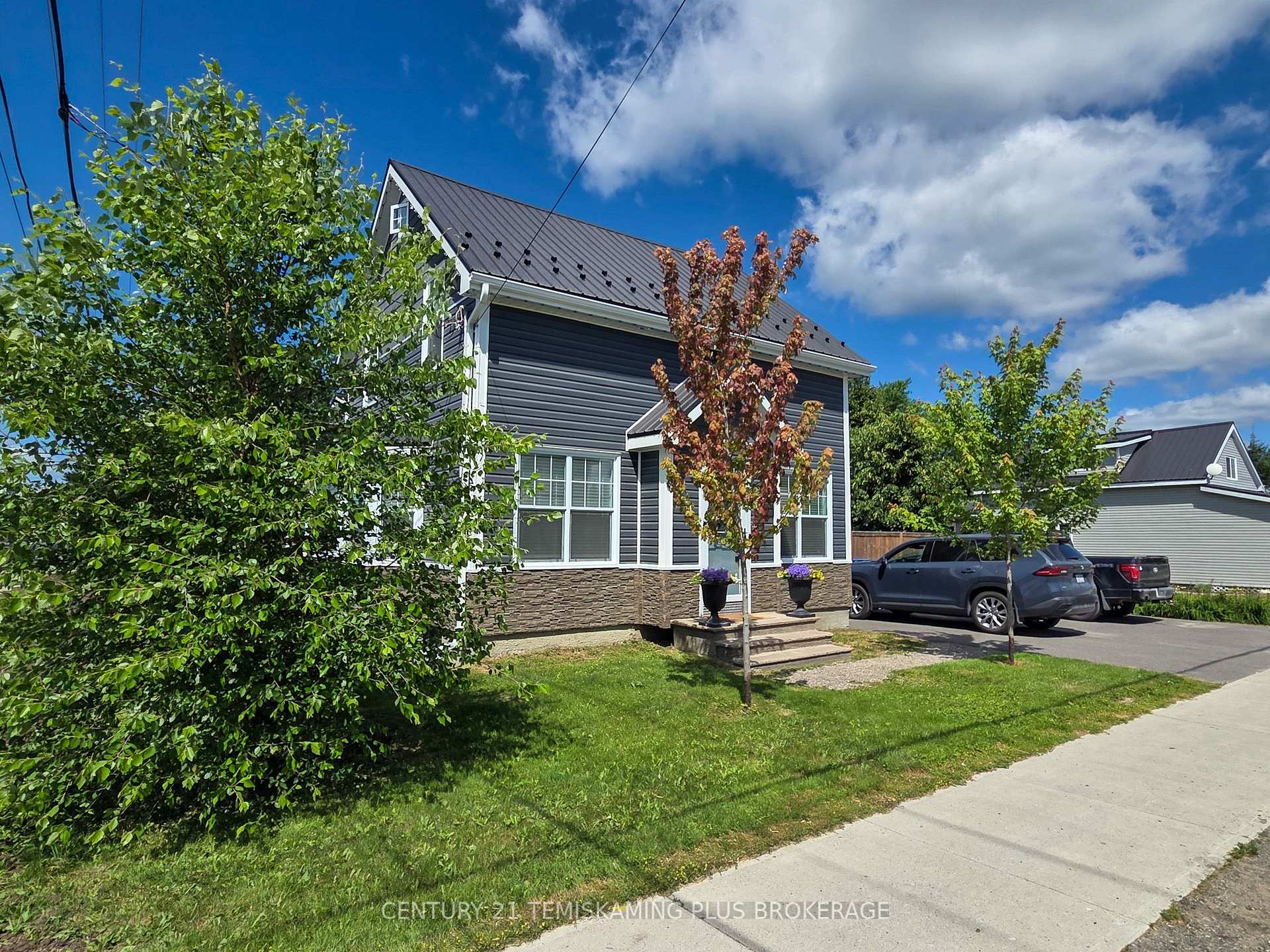 Photo 41 of 77 Third Street, Englehart — HOMEH