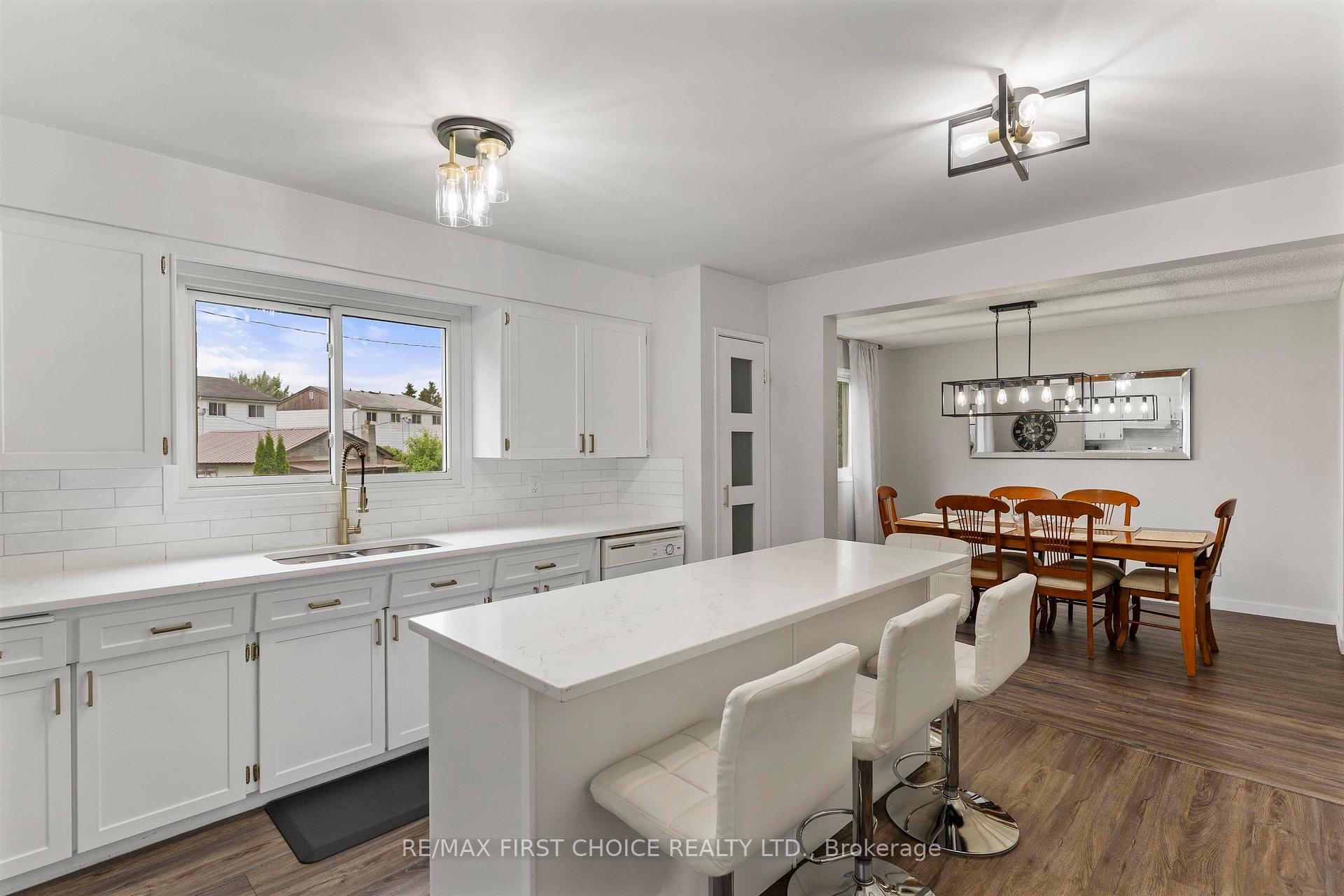 Photo 9 of 386 Lambton Place, Thunder Bay, Northwood Park — HOMEH