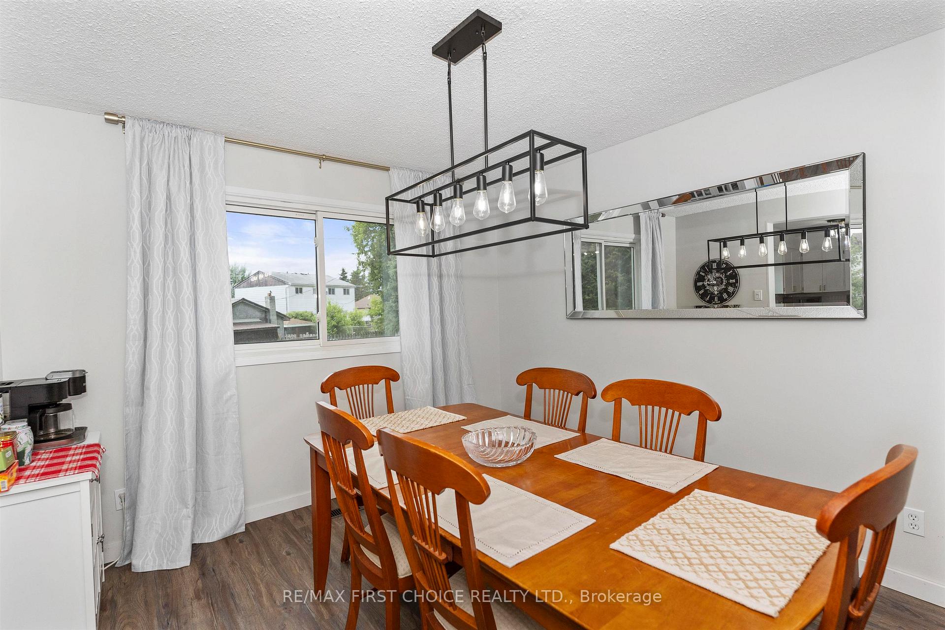 Photo 12 of 386 Lambton Place, Thunder Bay, Northwood Park — HOMEH