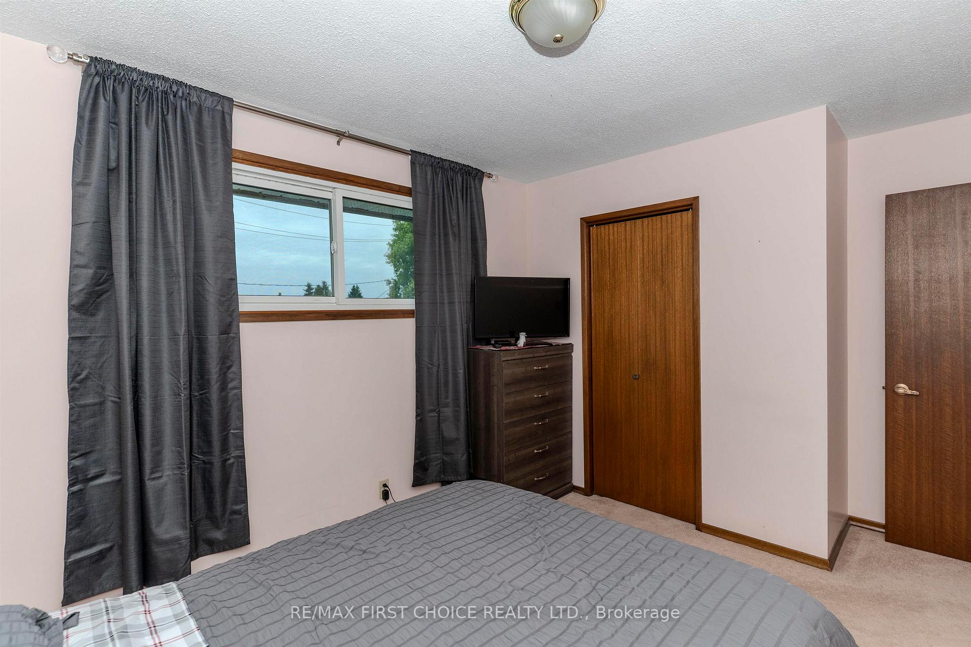 Photo 24 of 386 Lambton Place, Thunder Bay, Northwood Park — HOMEH