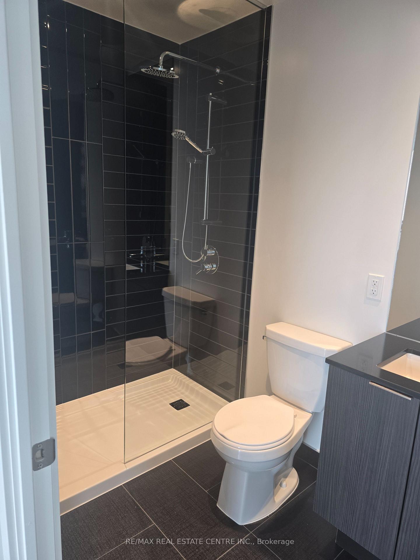Photo 8 of Unit 6608, 448 Burnhamthorpe Road W, Mississauga, City Centre — HOMEH