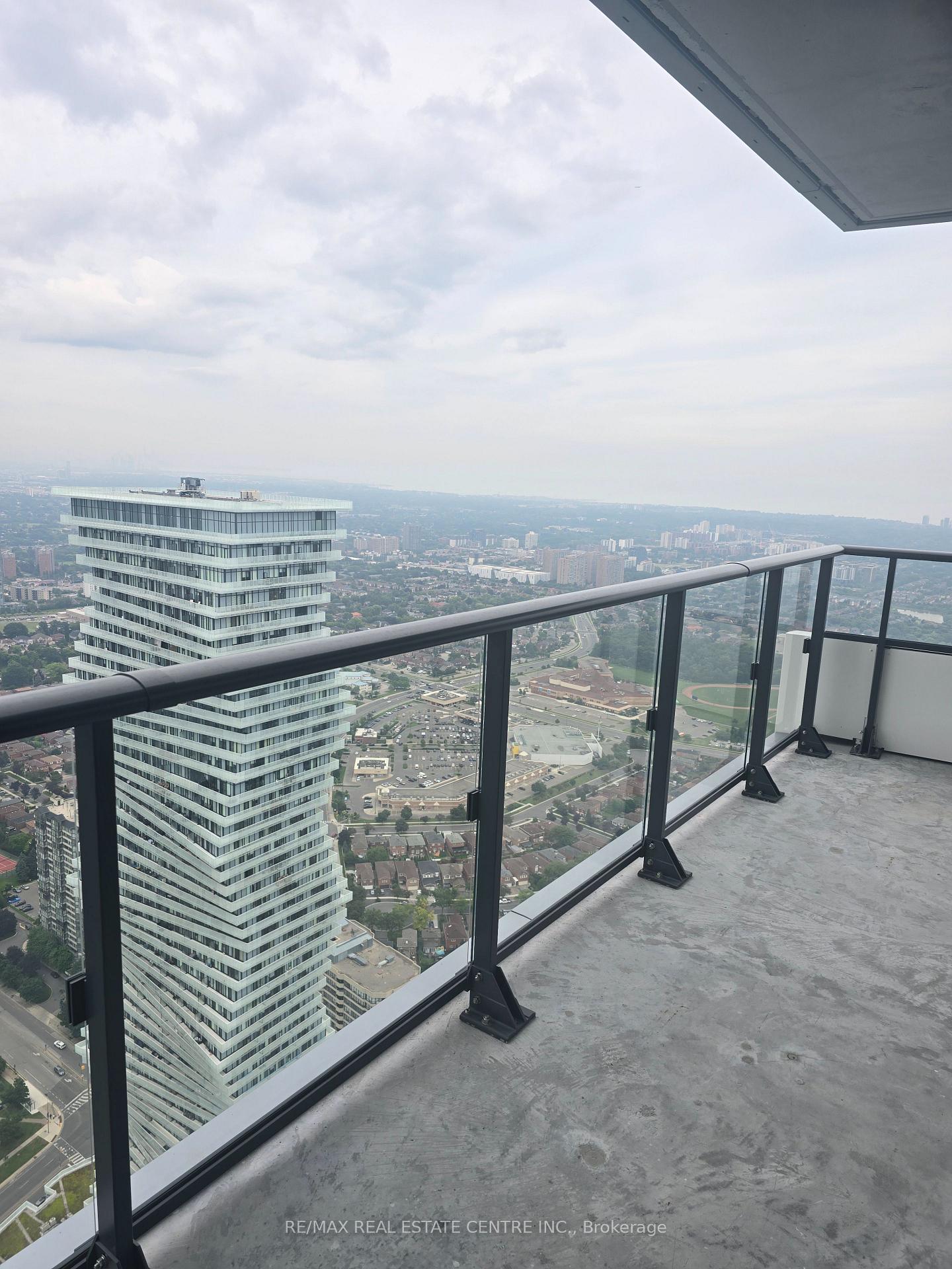 Photo 10 of Unit 6608, 448 Burnhamthorpe Road W, Mississauga, City Centre — HOMEH
