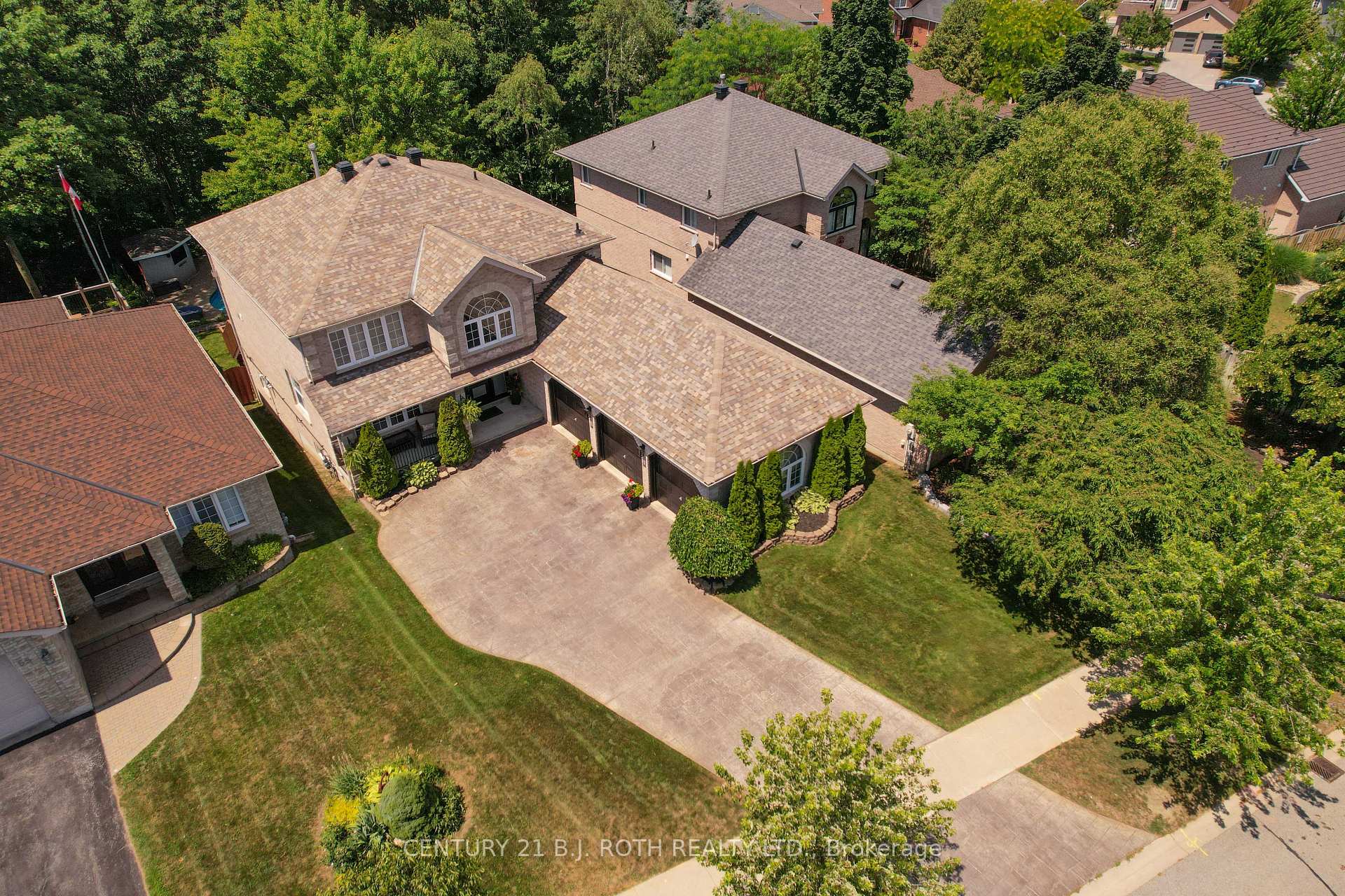 Photo 44 of 67 Grant'S Way, Barrie, Ardagh — HOMEH