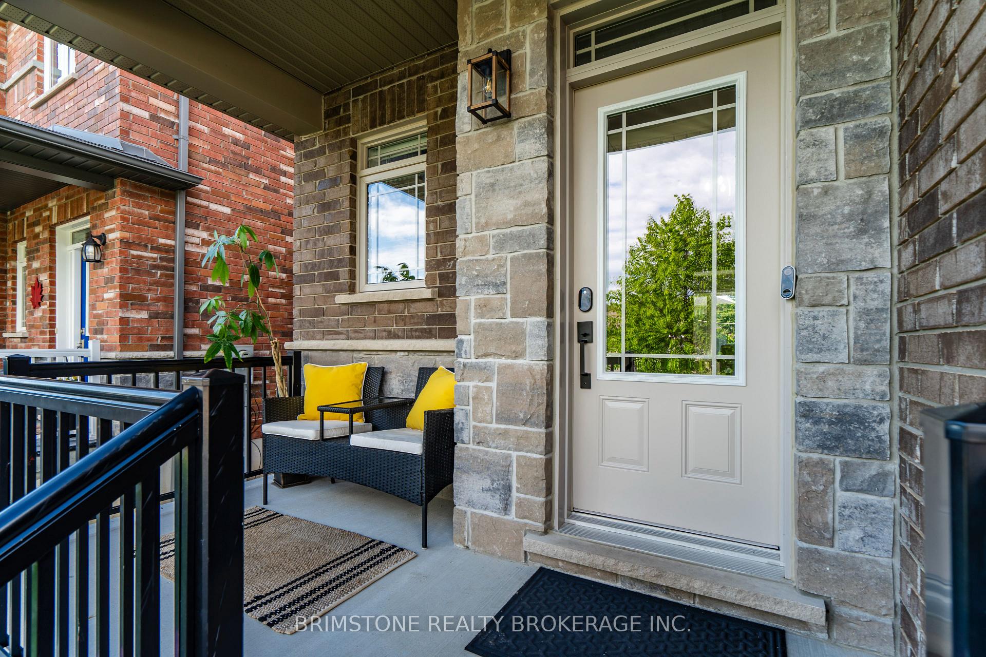 Photo 4 of 15 Lowry Court, Barrie, Edgehill Drive — HOMEH
