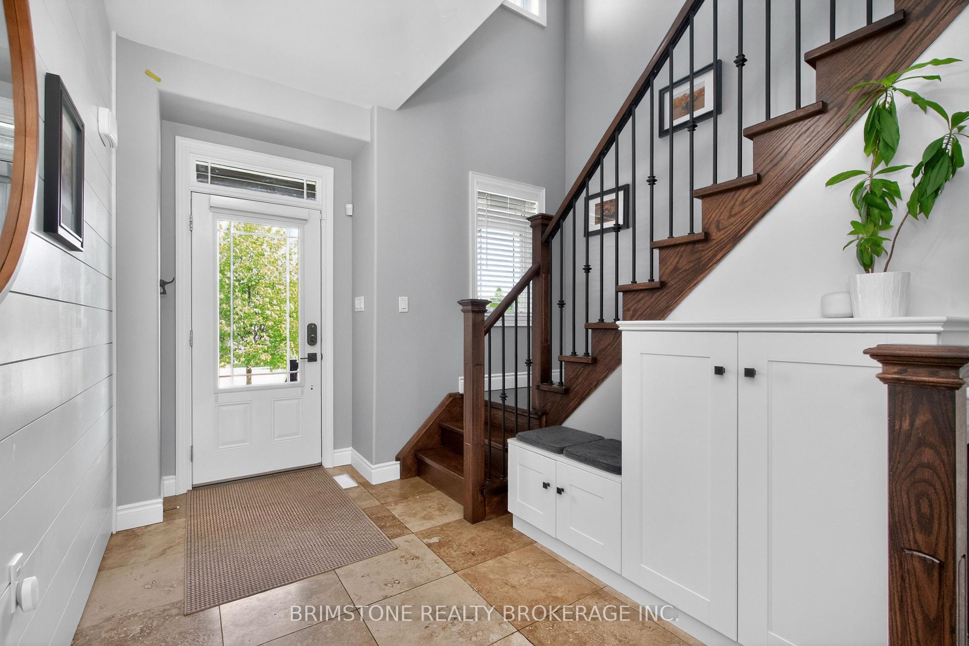 Photo 5 of 15 Lowry Court, Barrie, Edgehill Drive — HOMEH