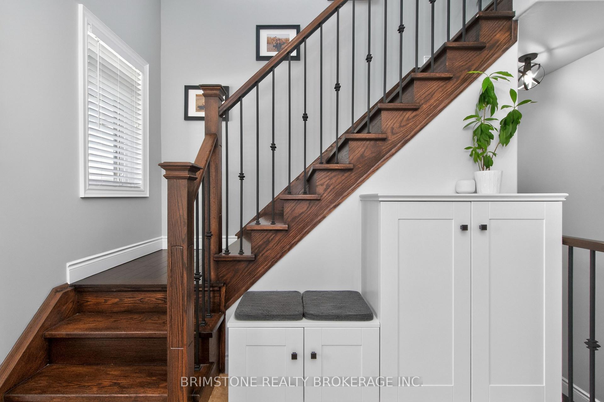 Photo 6 of 15 Lowry Court, Barrie, Edgehill Drive — HOMEH