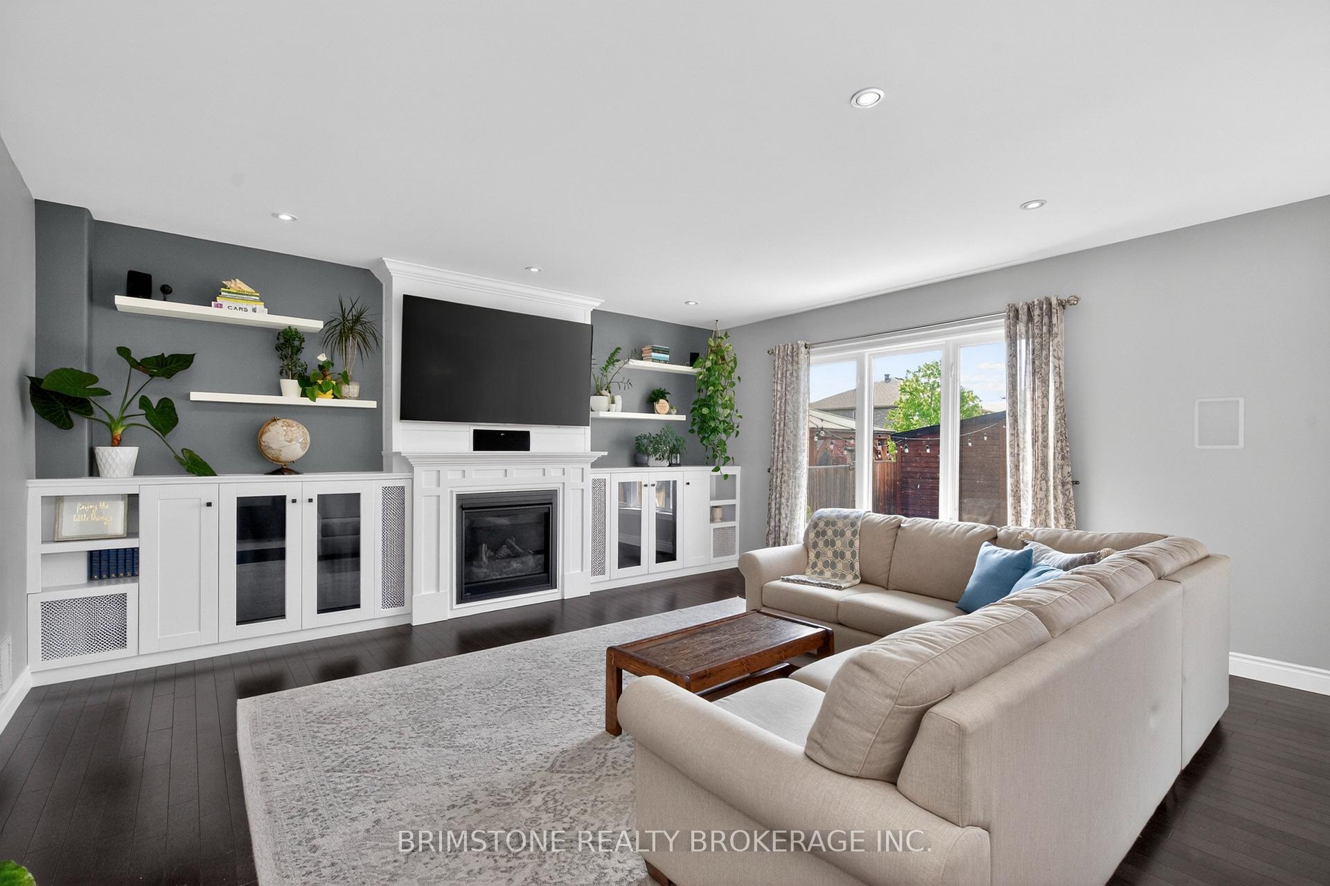 Photo 8 of 15 Lowry Court, Barrie, Edgehill Drive — HOMEH