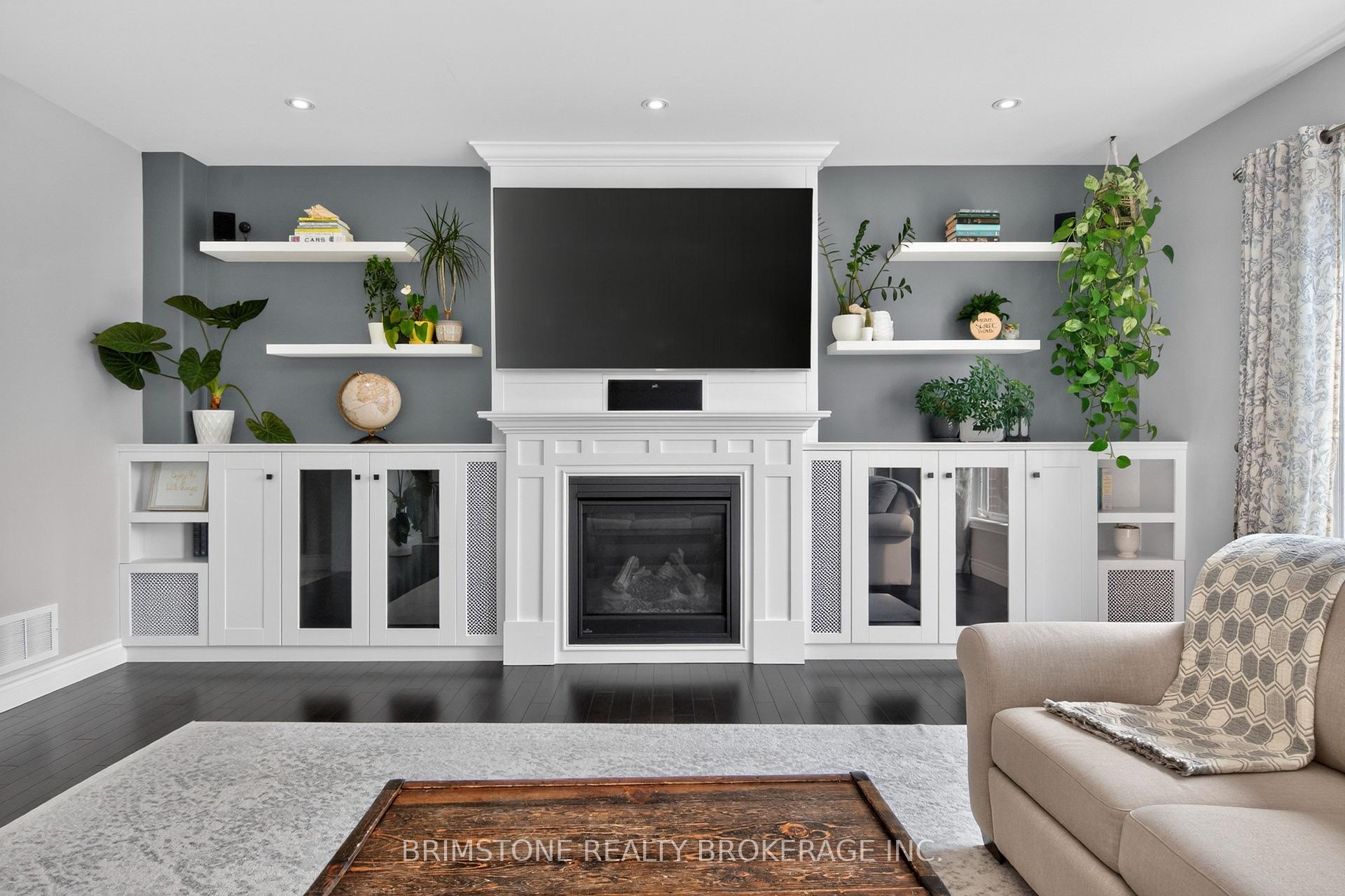 Photo 9 of 15 Lowry Court, Barrie, Edgehill Drive — HOMEH