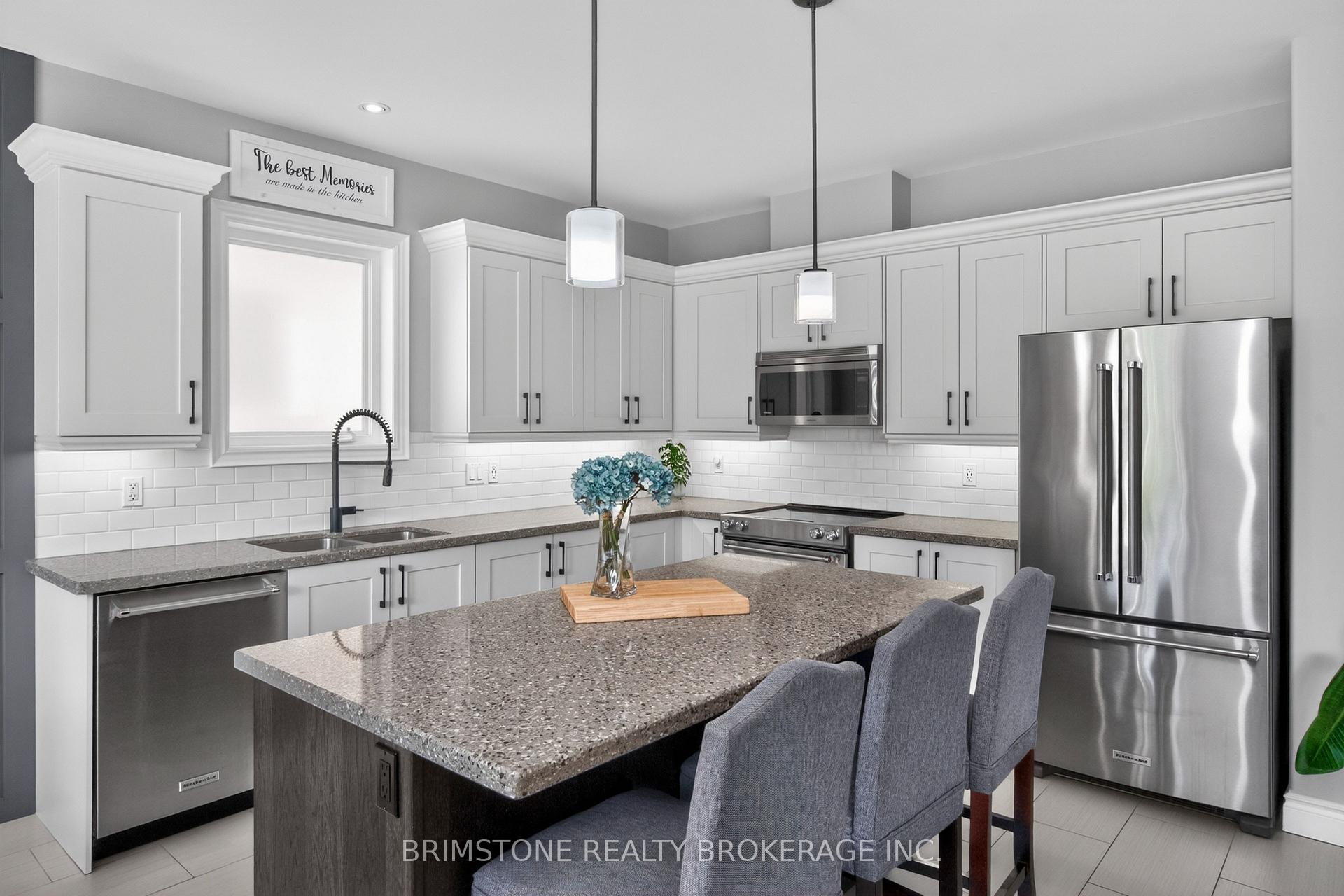 Photo 12 of 15 Lowry Court, Barrie, Edgehill Drive — HOMEH