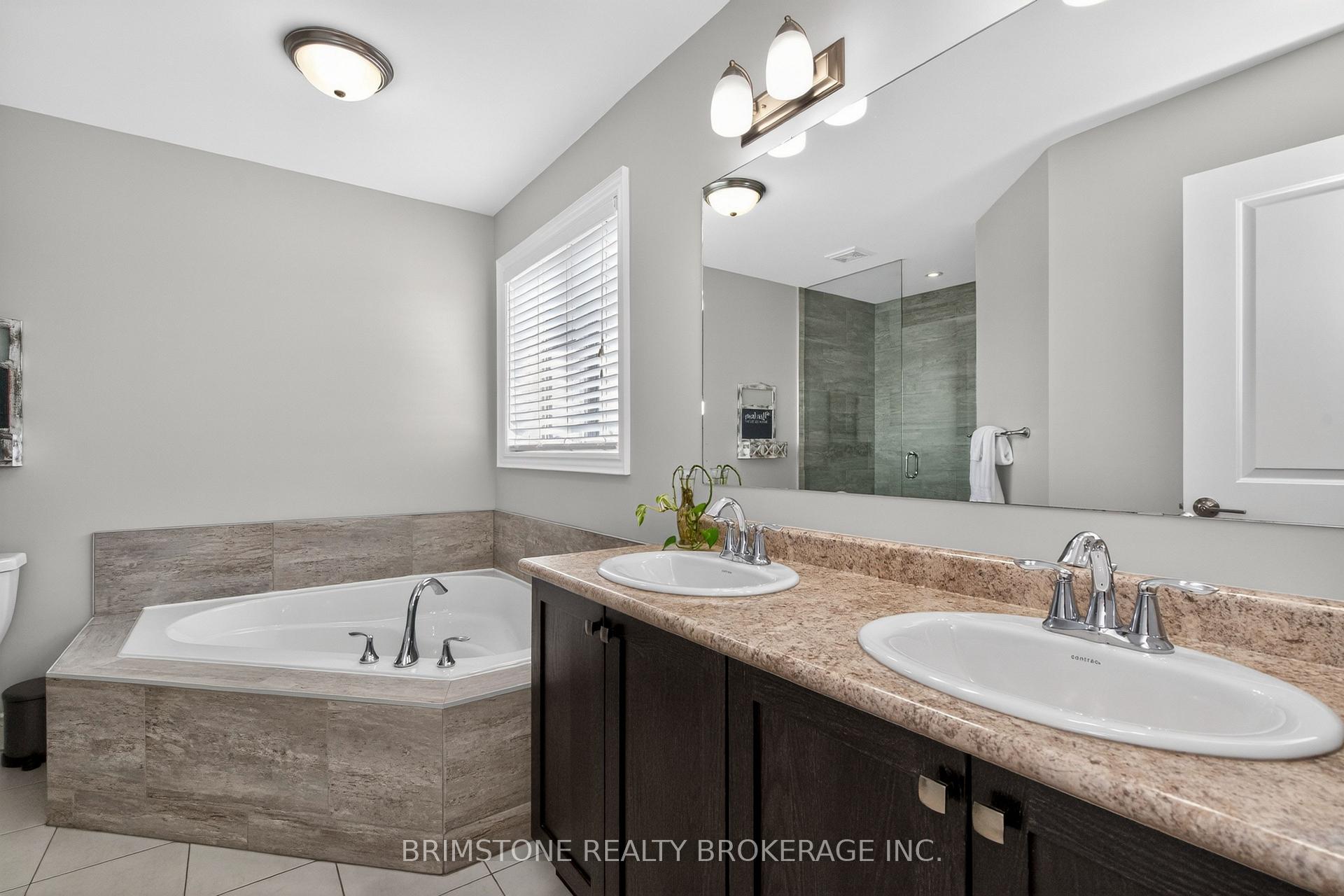 Photo 20 of 15 Lowry Court, Barrie, Edgehill Drive — HOMEH