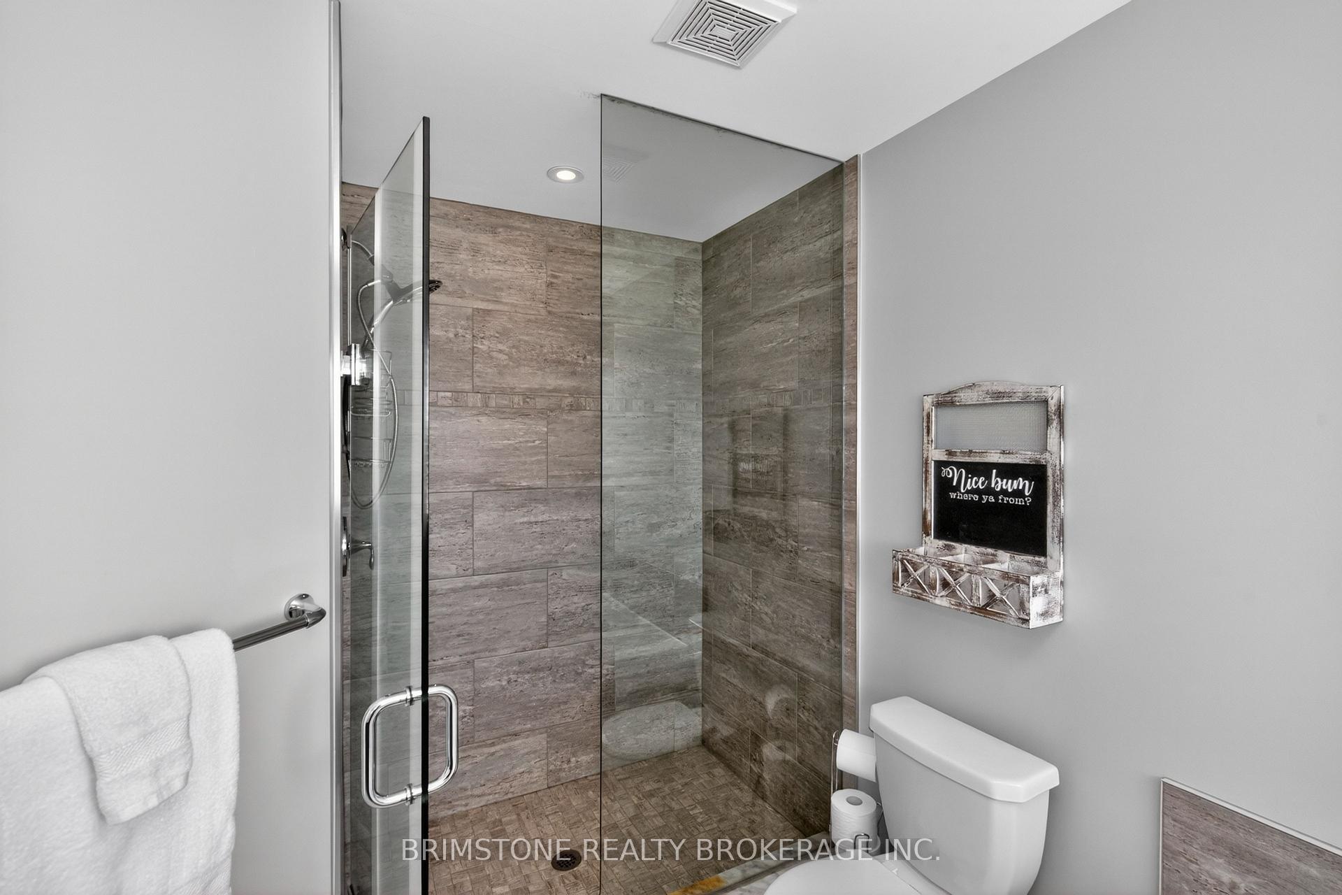 Photo 21 of 15 Lowry Court, Barrie, Edgehill Drive — HOMEH