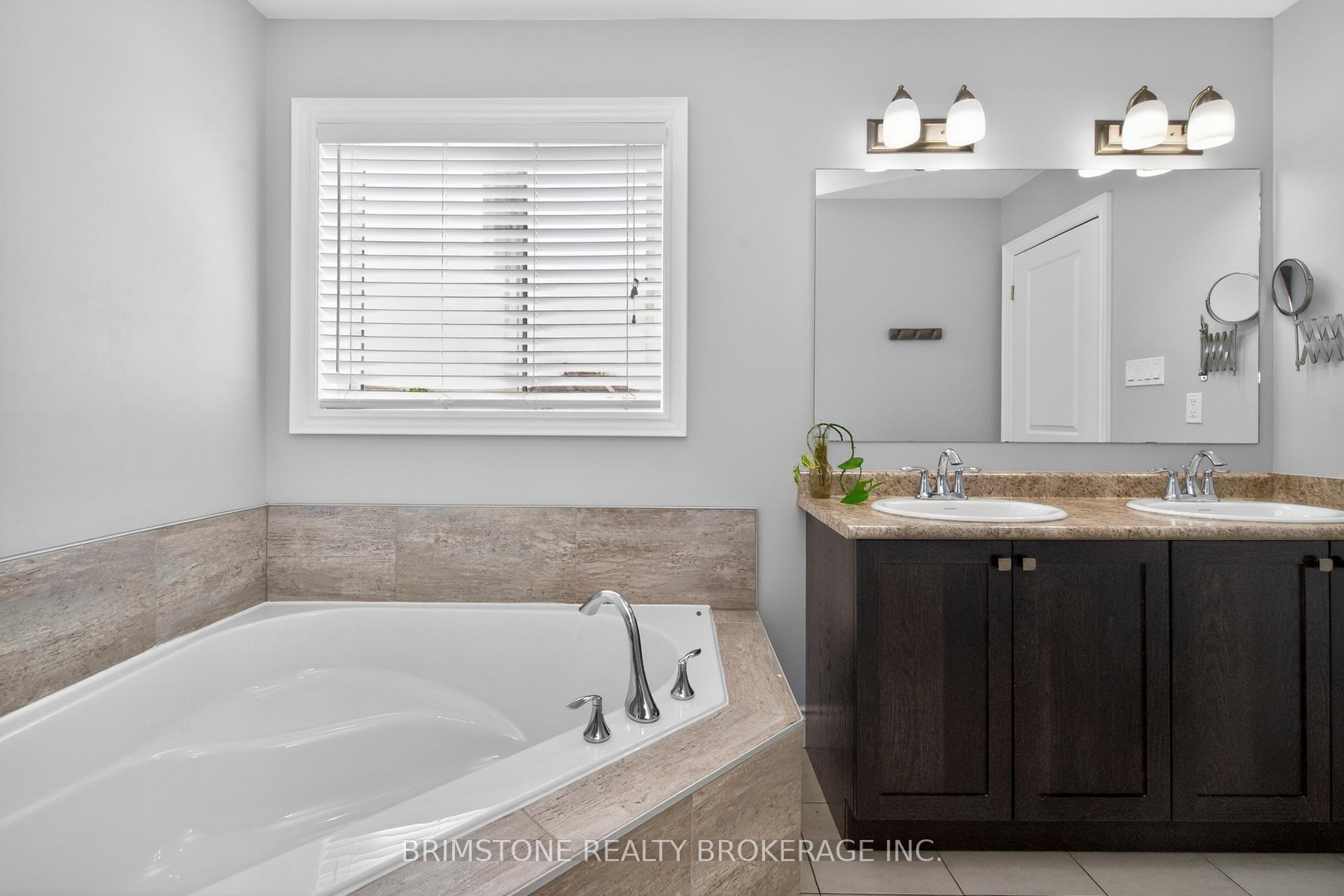 Photo 22 of 15 Lowry Court, Barrie, Edgehill Drive — HOMEH