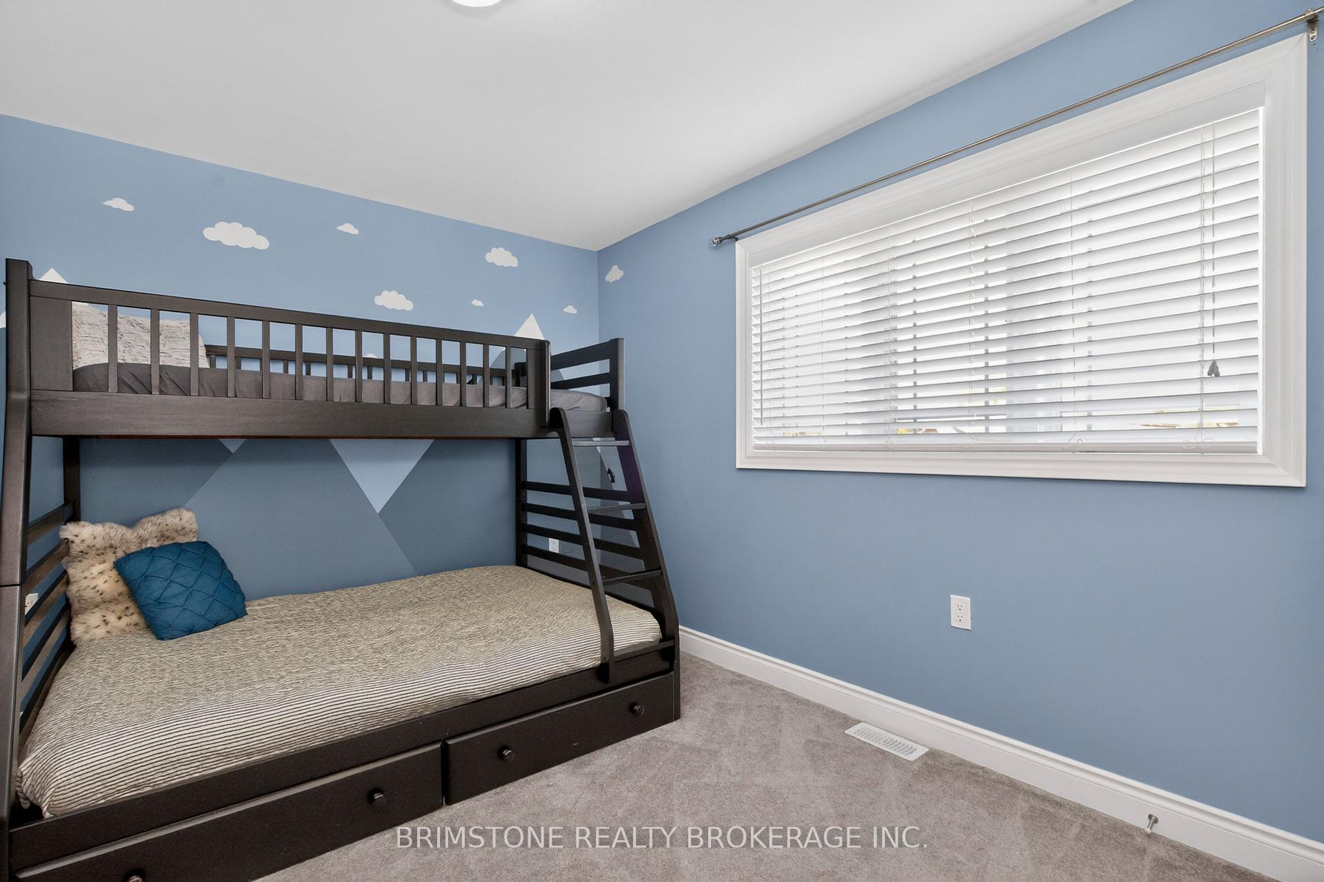 Photo 24 of 15 Lowry Court, Barrie, Edgehill Drive — HOMEH