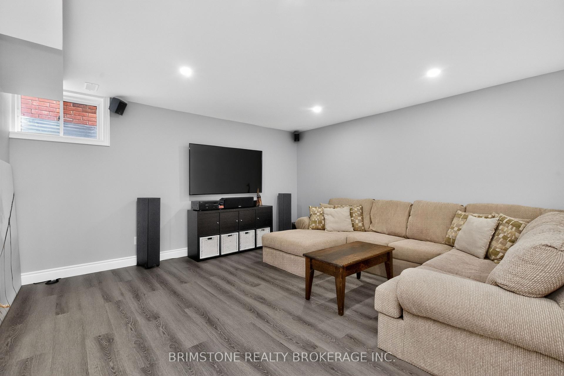 Photo 30 of 15 Lowry Court, Barrie, Edgehill Drive — HOMEH