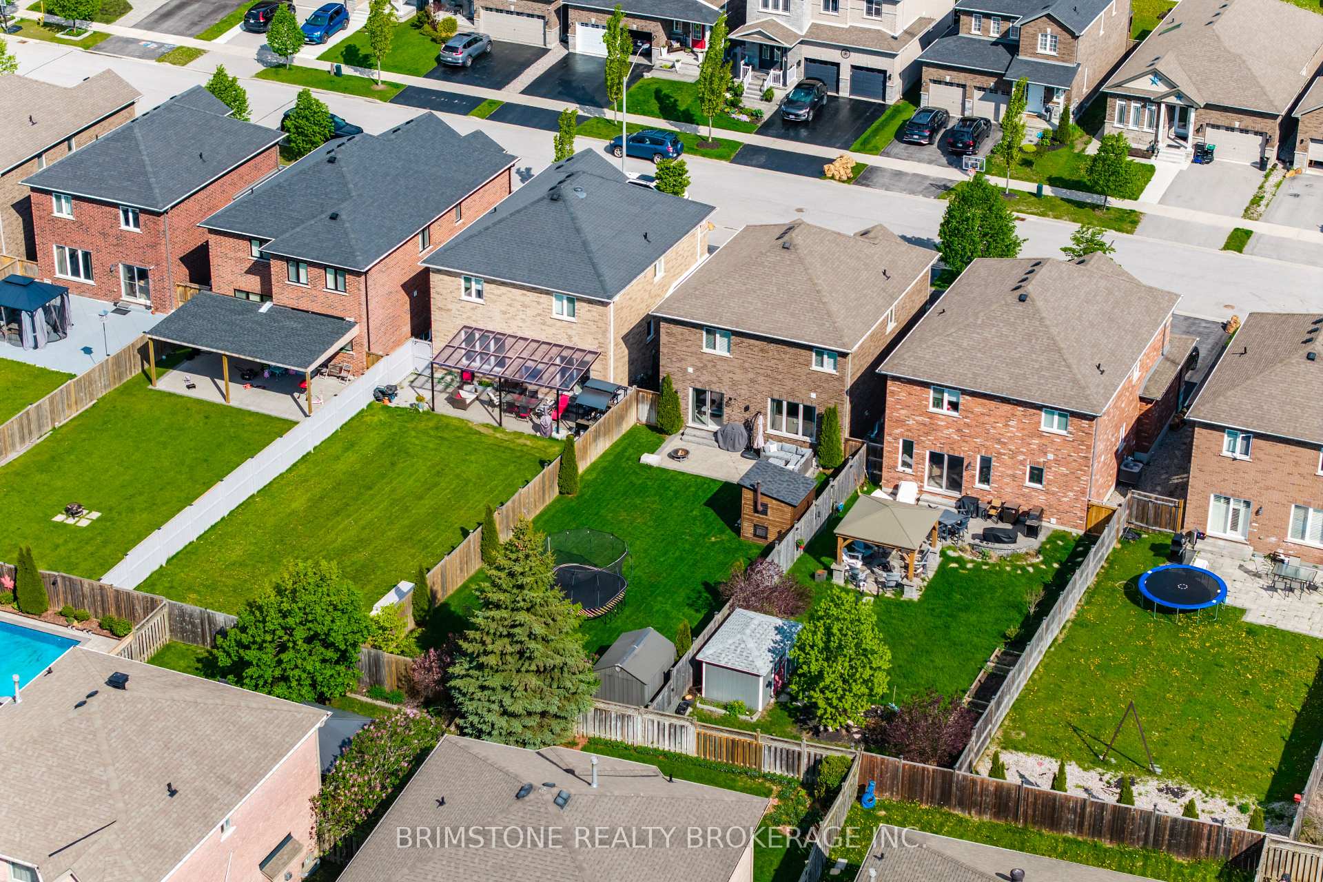 Photo 41 of 15 Lowry Court, Barrie, Edgehill Drive — HOMEH