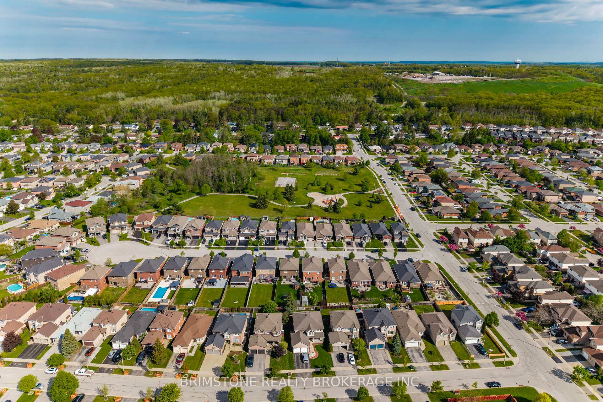 Photo 43 of 15 Lowry Court, Barrie, Edgehill Drive — HOMEH