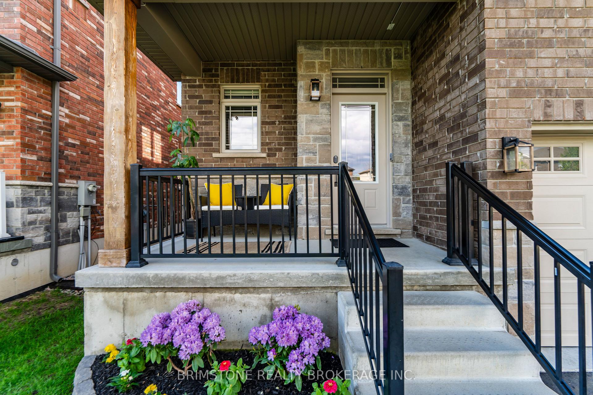 Photo 3 of 15 Lowry Court, Barrie, Edgehill Drive — HOMEH